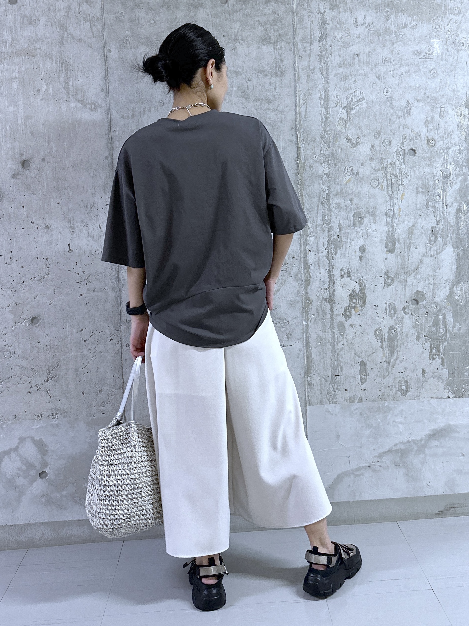 kumiさんの「Dessin｜【新色追加/体型カバー】美光沢カットソーボクシーシルエット」を使ったコーディネート