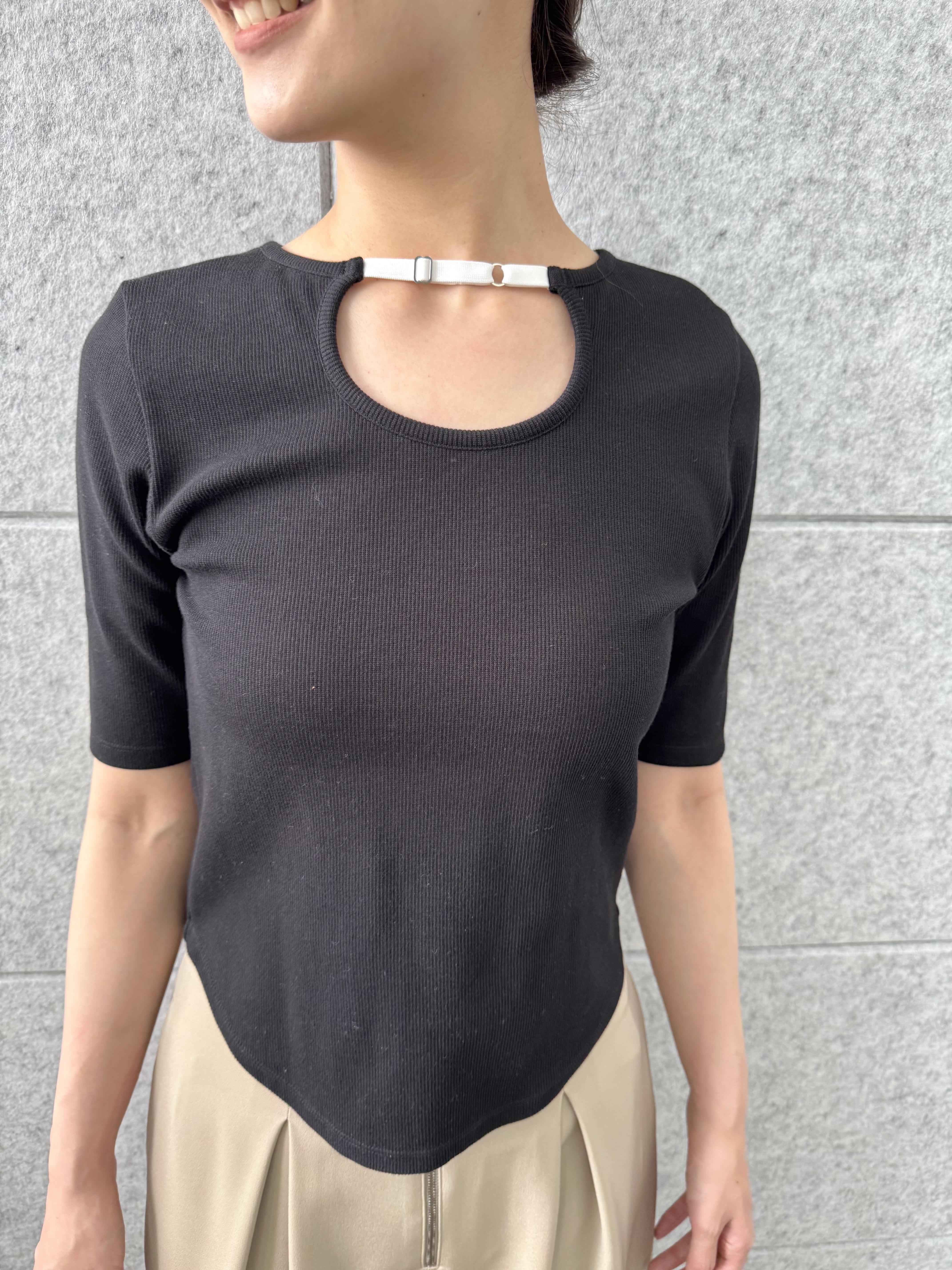 uchi__yamaさんの「CODE A｜rib jersey point neck tee」を使ったコーディネート