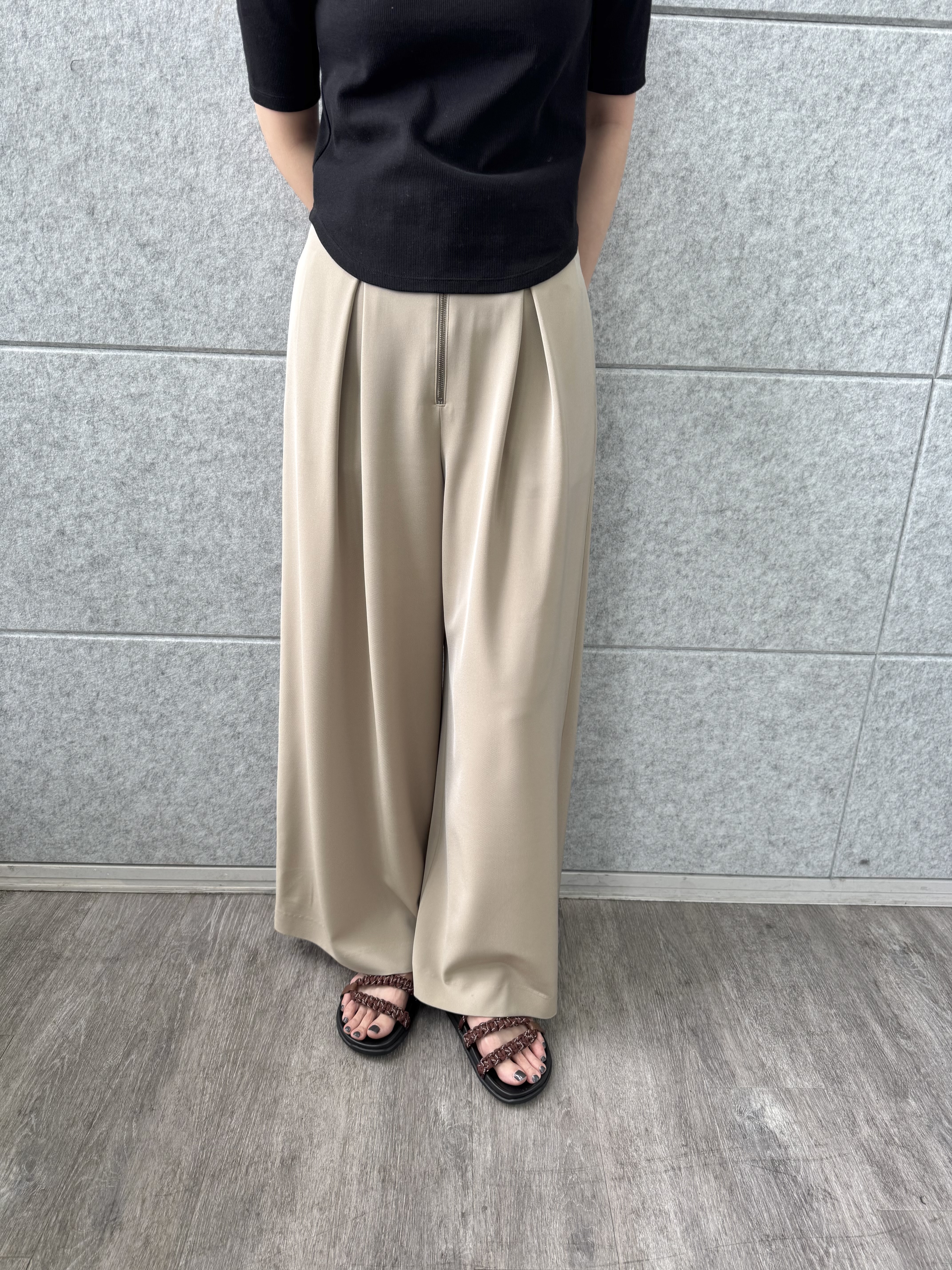 uchi__yamaさんの「CODE A｜rib jersey point neck tee」を使ったコーディネート