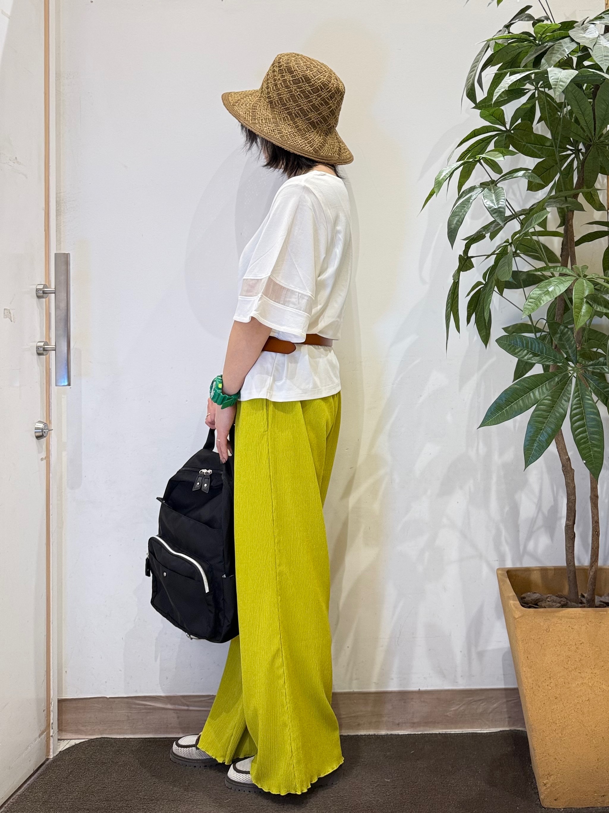 misakiさんの「SHOO･LA･RUE｜【洗濯機後しわになりにくい/ひんやり/S-LL】お袖のシアーで抜け感プラス 二の腕隠せるフレアスリー」を使ったコーディネート