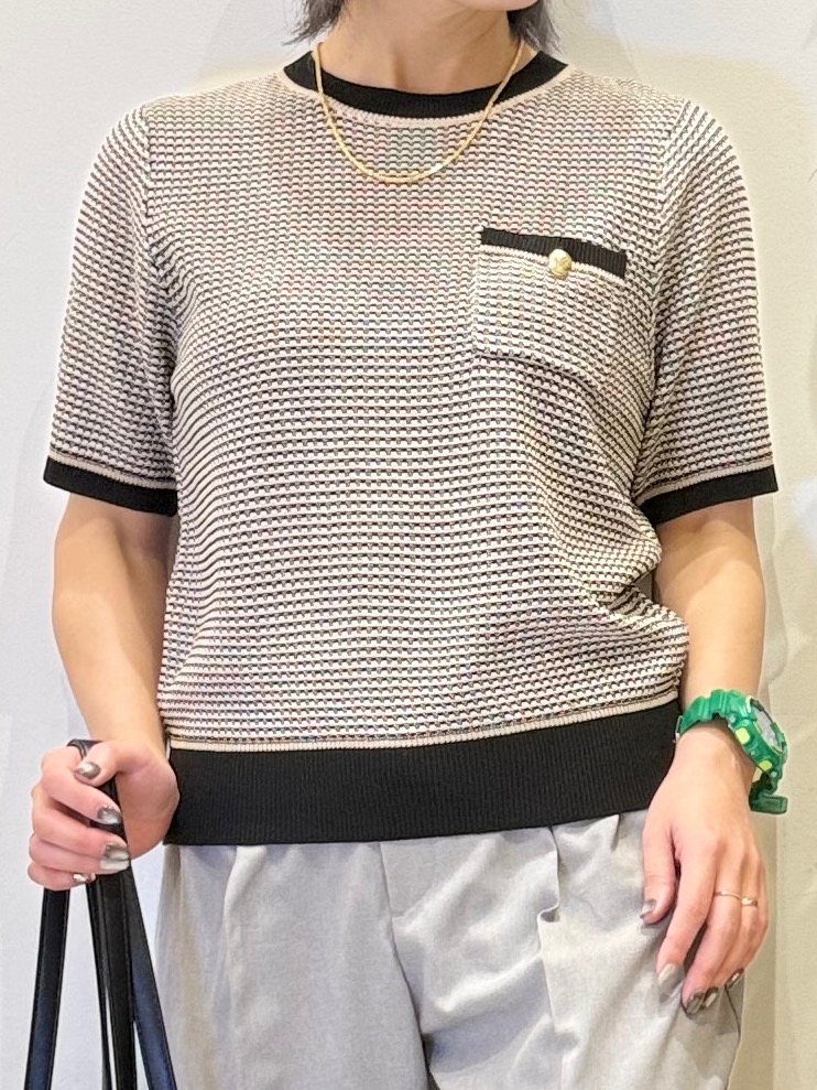 misakiさんの「SHOO･LA･RUE｜【洗濯機可/S-LL】金ボタンが上品 カノコ編み配色クルーネックニット」を使ったコーディネート