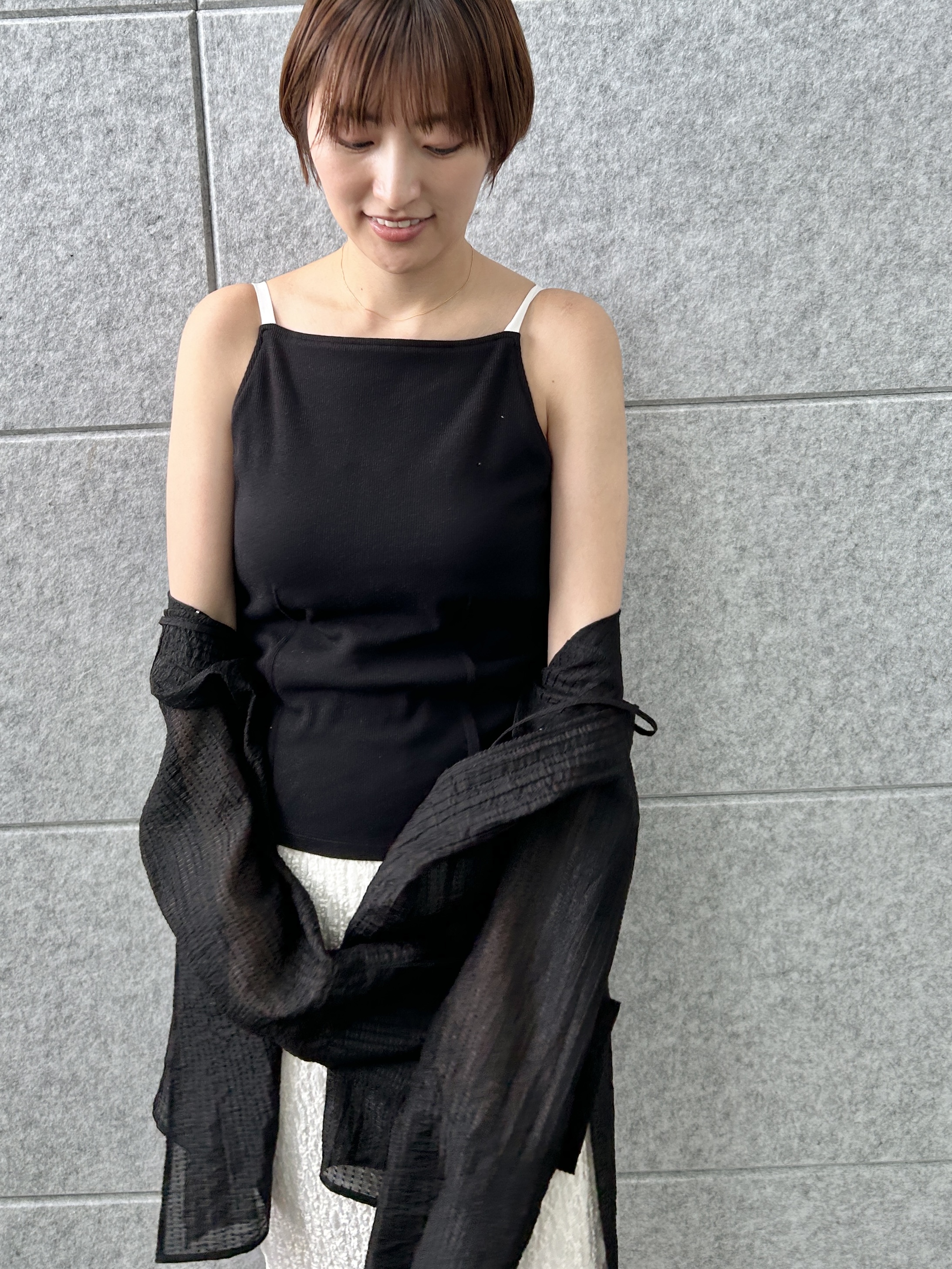 harunaさんの「CODE A｜edge line camisole」を使ったコーディネート