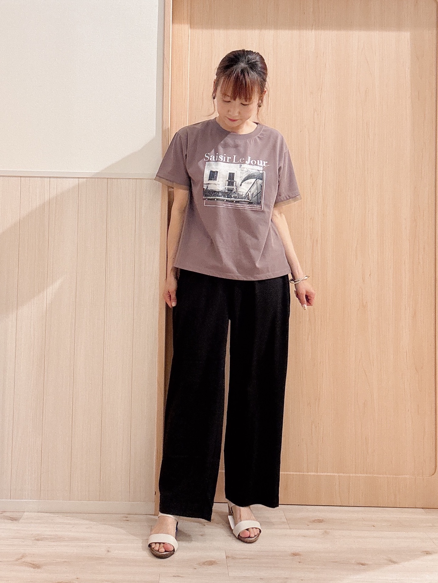 モカさんの「SHOO･LA･RUE｜【洗濯機可/ひんやり/UV】さらっとしたタッチが心地よい ミドルカーディガン」を使ったコーディネート