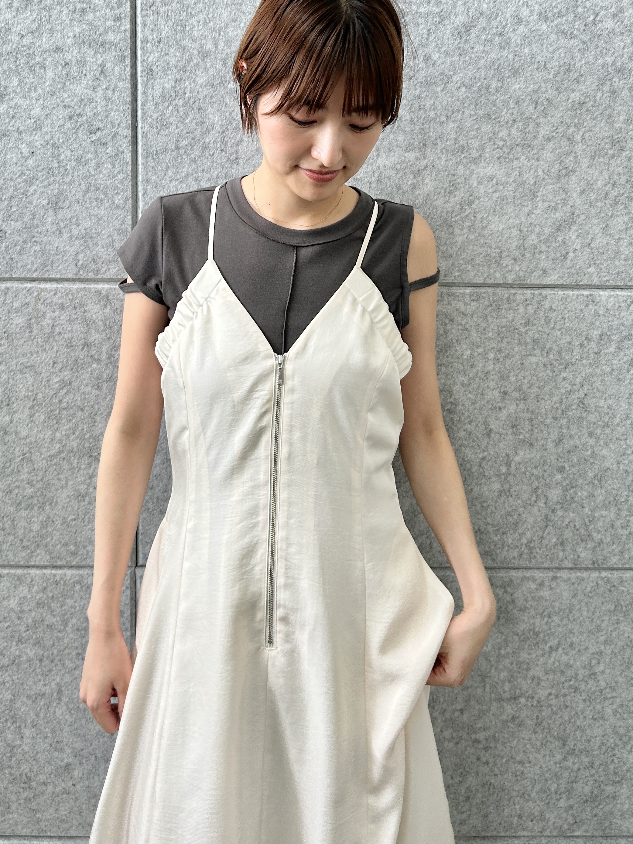 harunaさんの「CODE A｜sensual strap cami dress」を使ったコーディネート