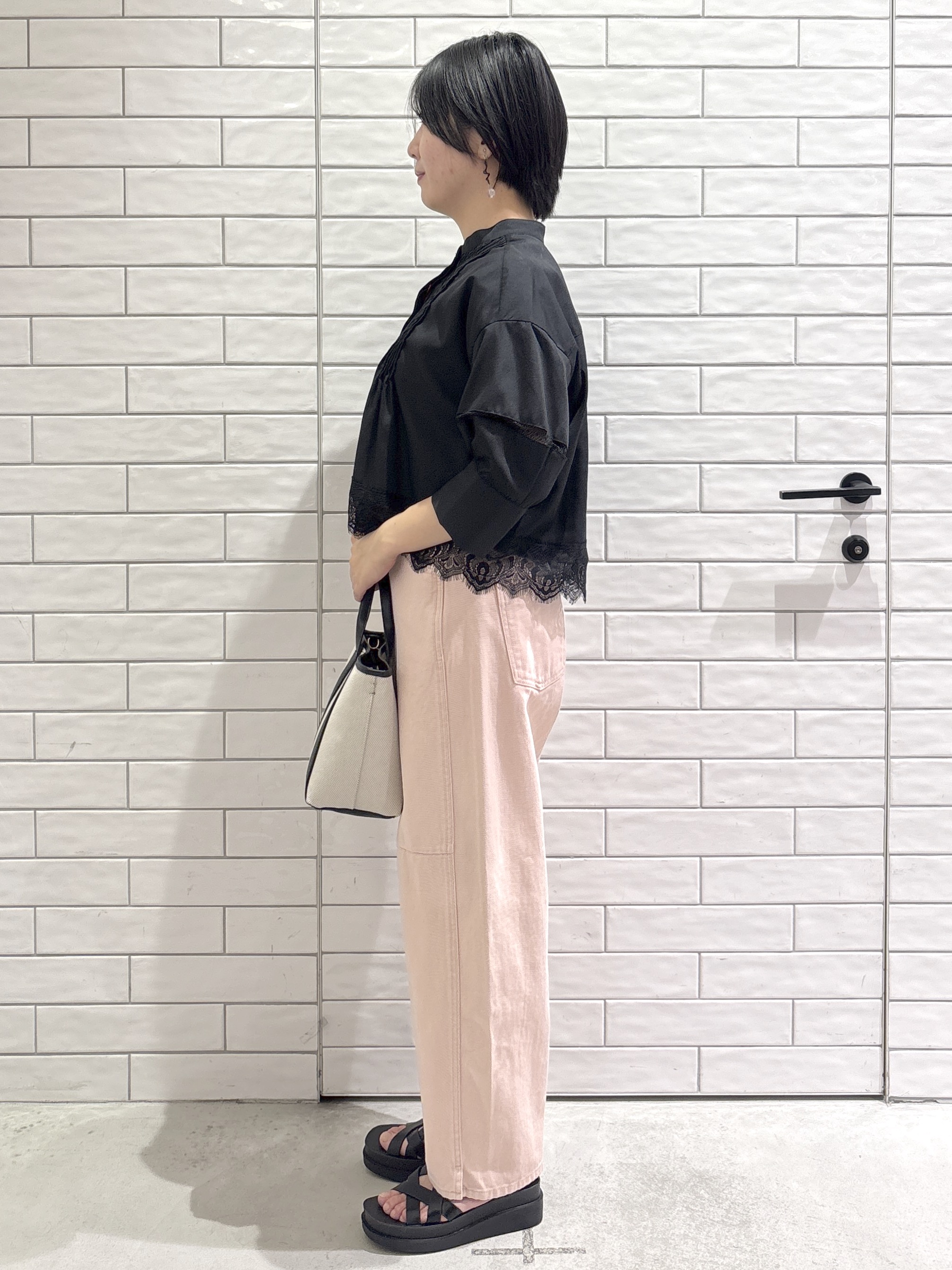 ayumiさんの「OPAQUE.CLIP｜裾レースピンタックショートシャツ【洗濯機OK】」を使ったコーディネート