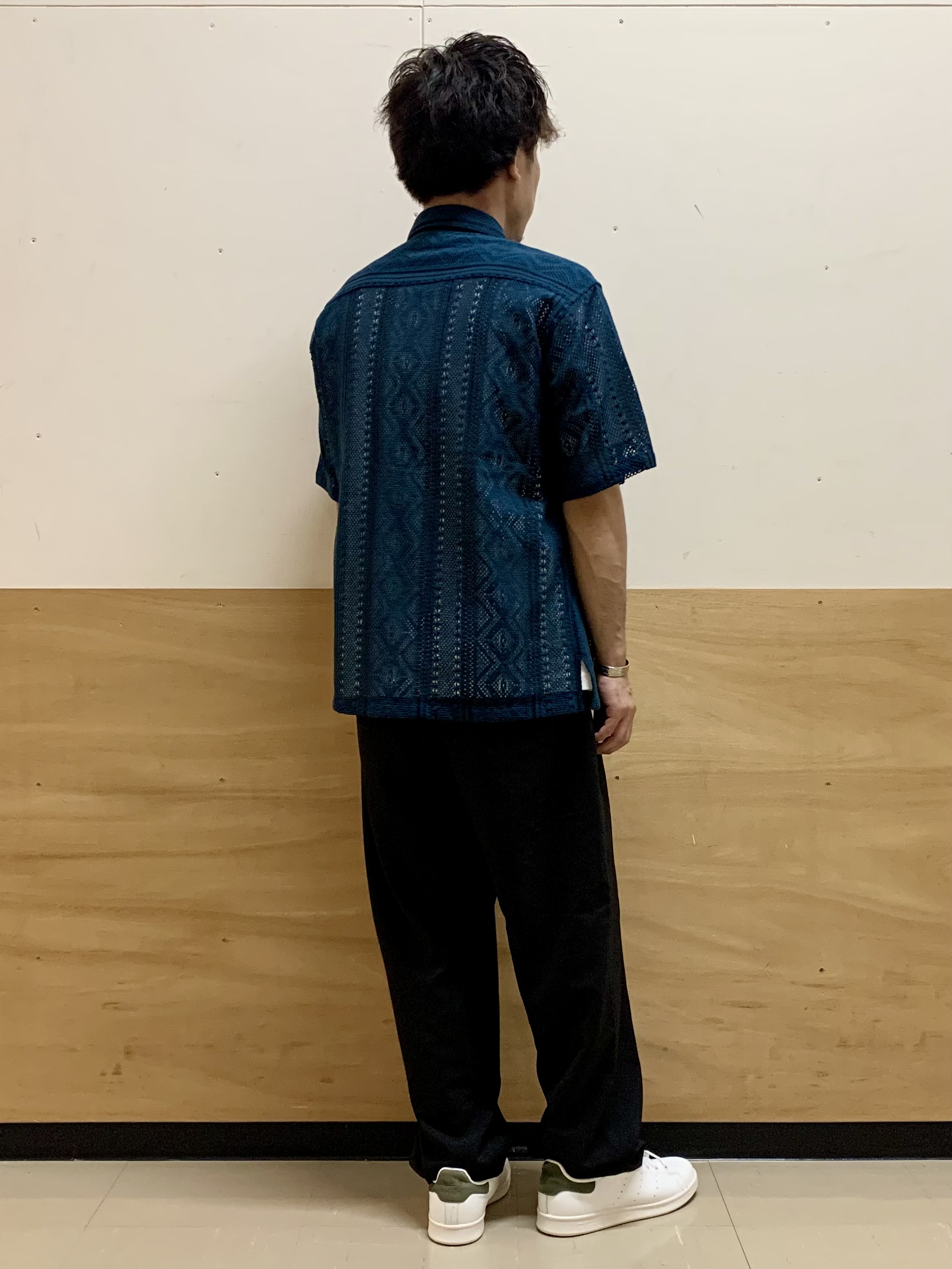 MATUさんの「THE SHOP TK｜【2点セット】クラフトレース 半袖シャツ＋半袖Tシャツ」を使ったコーディネート