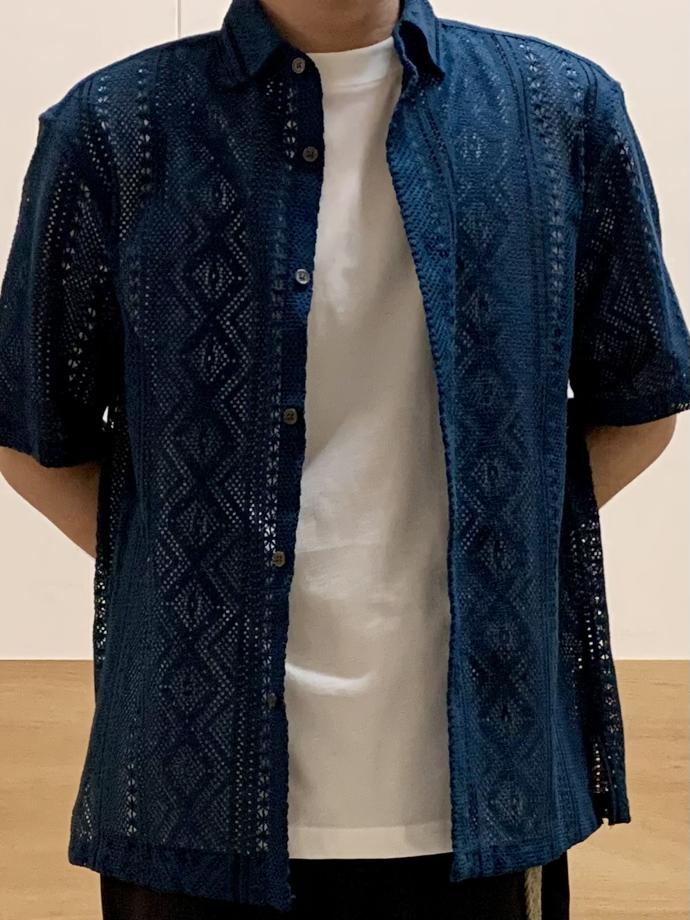 MATUさんの「THE SHOP TK｜【2点セット】クラフトレース 半袖シャツ＋半袖Tシャツ」を使ったコーディネート