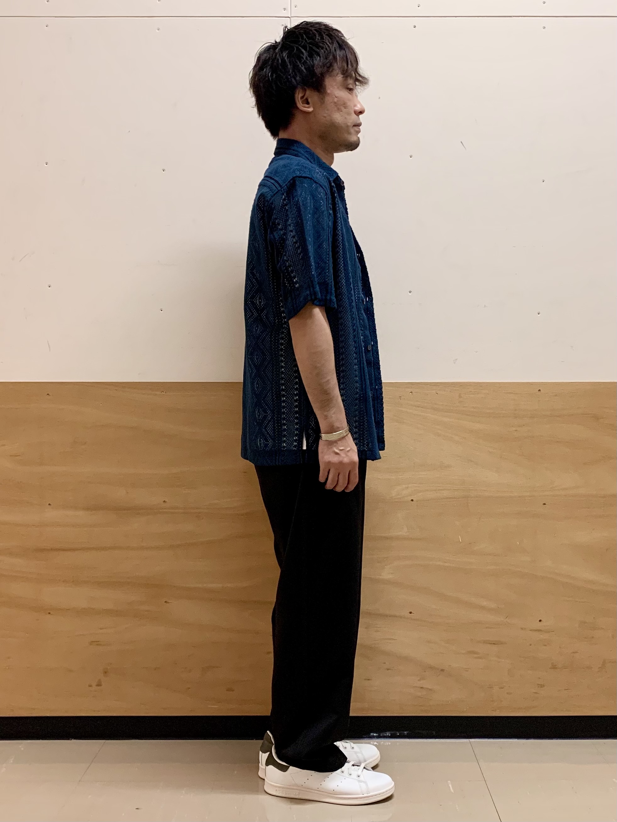 MATUさんの「THE SHOP TK｜【2点セット】クラフトレース 半袖シャツ＋半袖Tシャツ」を使ったコーディネート