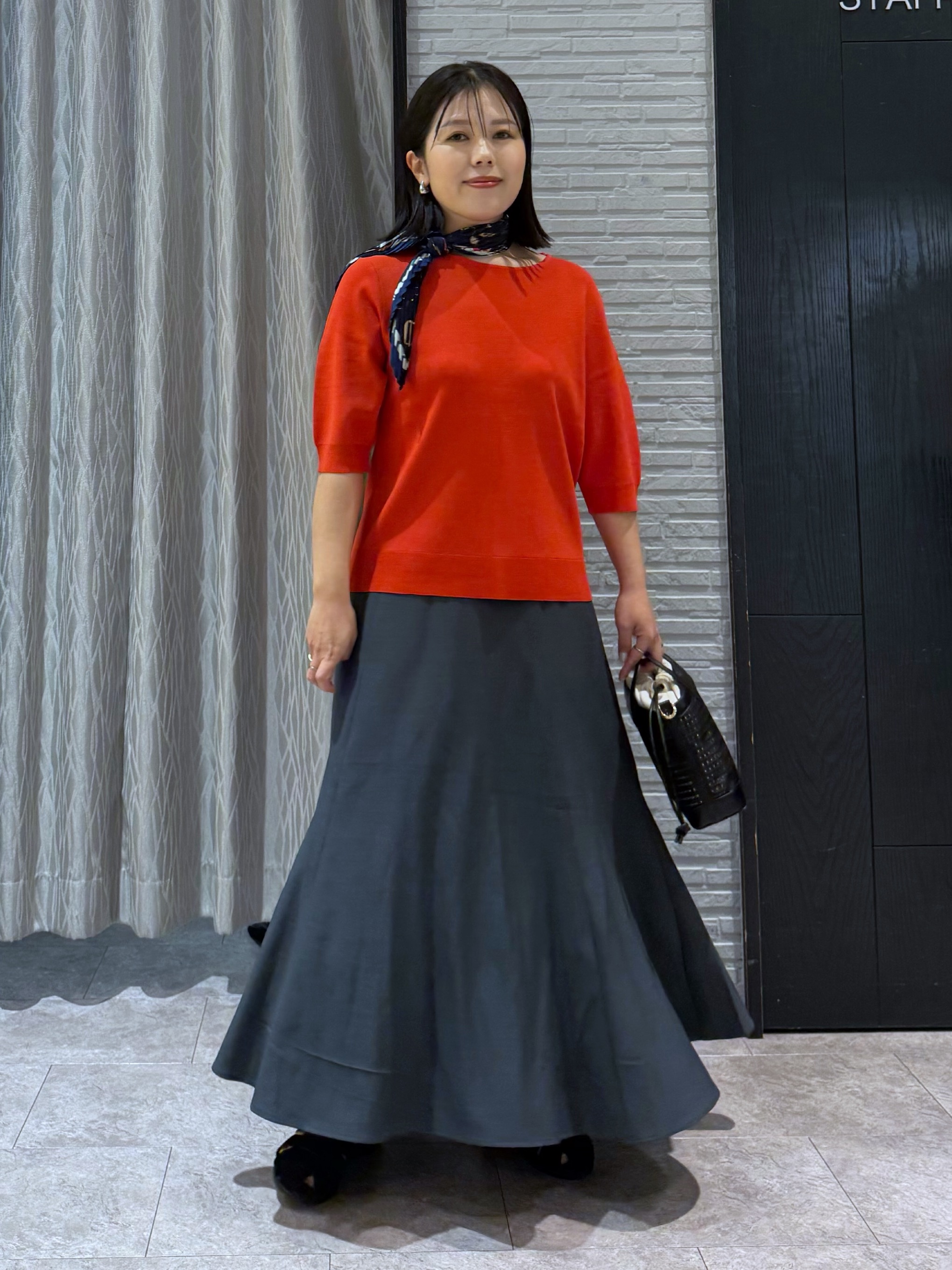 chさんの「THE SHOP TK｜【S-XL/ひんやりタッチ】美しさ際立つ 6分袖ニット 洗濯機OK/UVケア/毛玉になりにくい」を使ったコーディネート