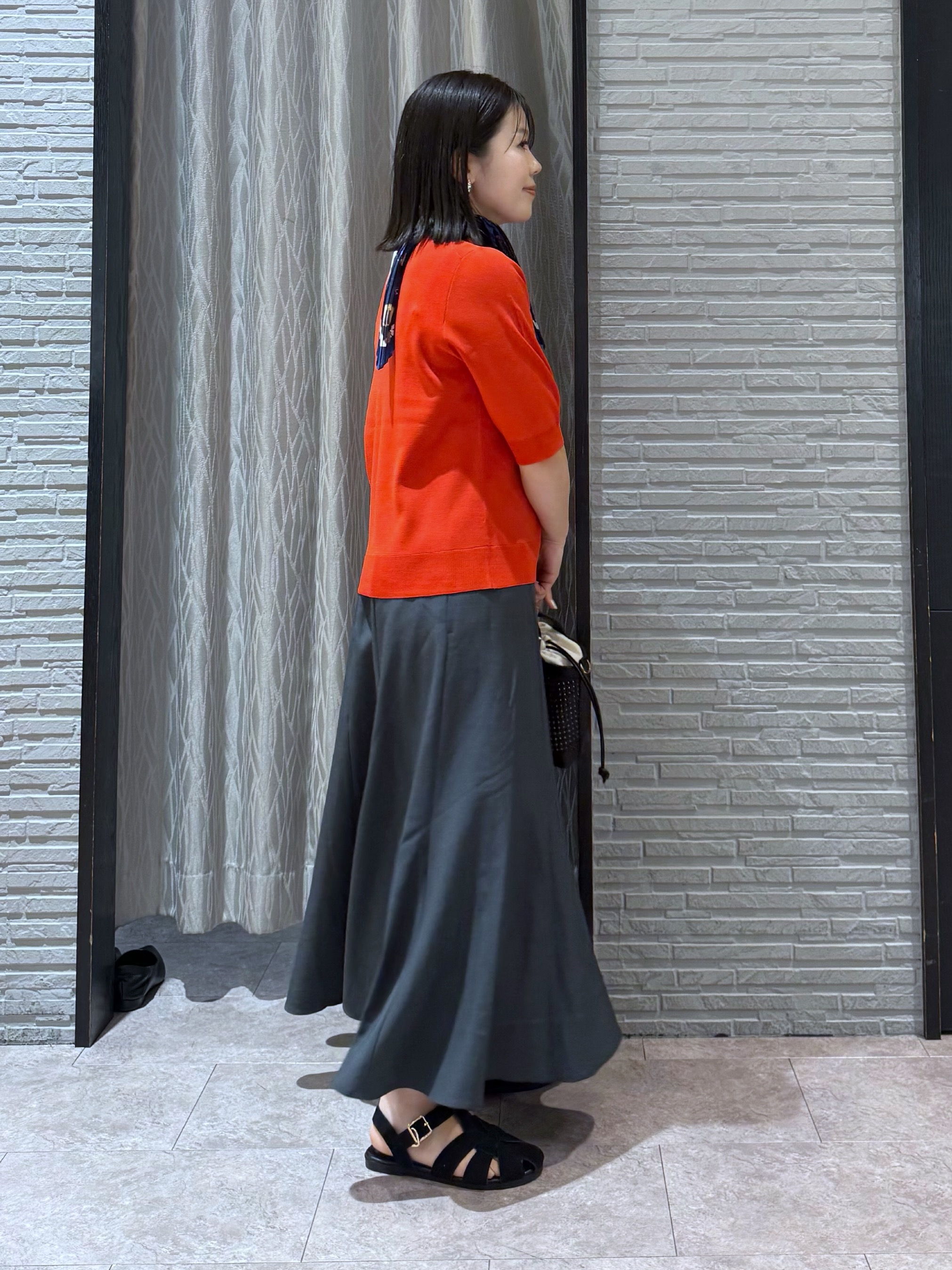 chさんの「THE SHOP TK｜【S-XL/ひんやりタッチ】美しさ際立つ 6分袖ニット 洗濯機OK/UVケア/毛玉になりにくい」を使ったコーディネート