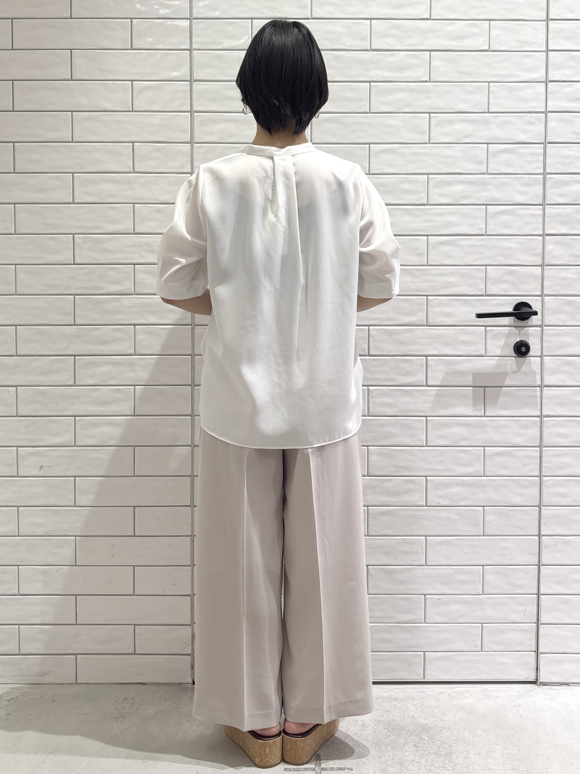 ayumiさんの「OPAQUE.CLIP｜【ストレッチ／防シワ／洗濯機OK】タックスリーブブラウス《SS～LL／6col／セットアップ可》」を使ったコーディネート