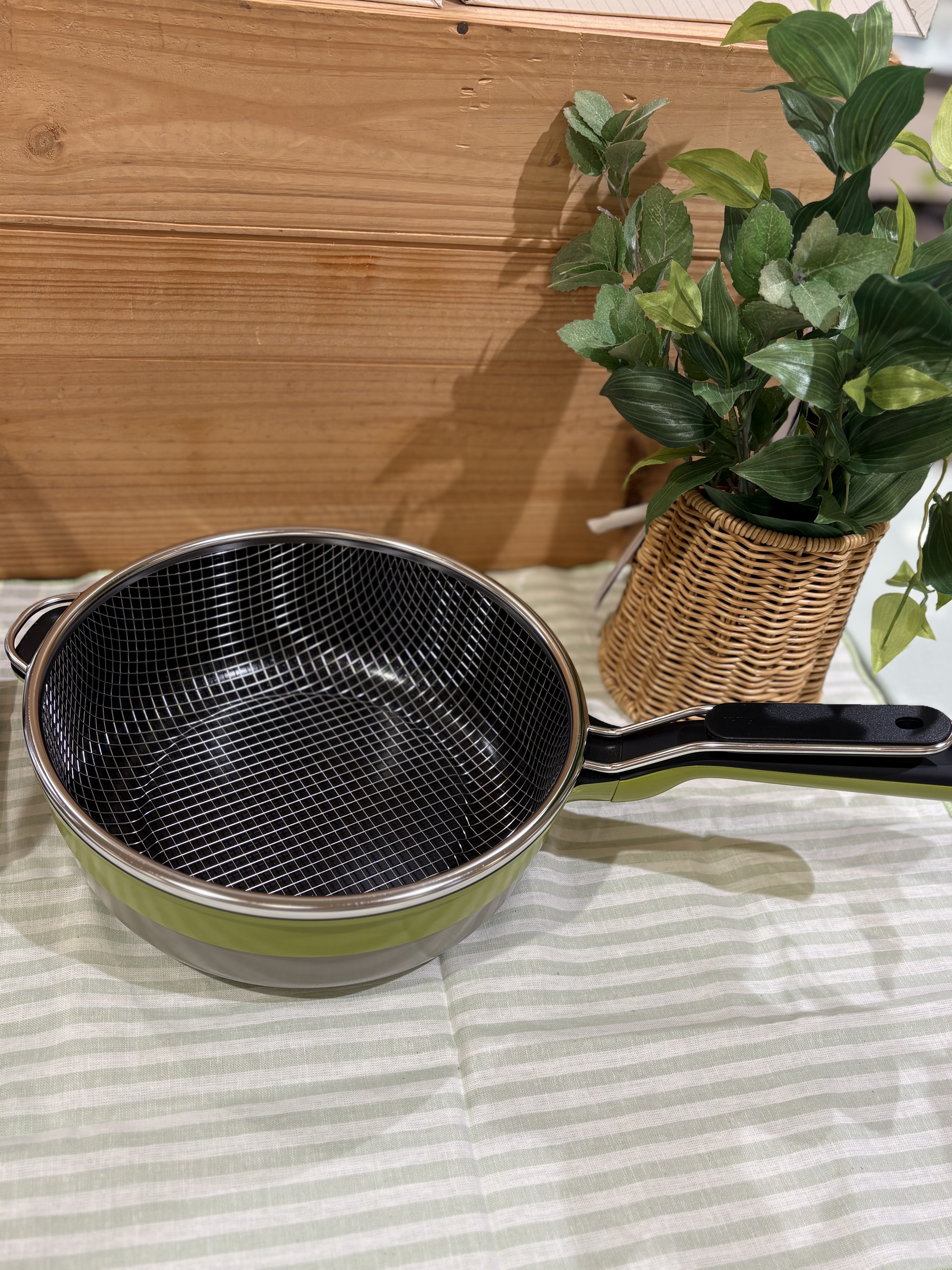 MOLさんの「212 KITCHEN STORE｜ブロックストライプ リネンコットン キッチンクロス L 45x60cm LGR ＜212Kオリジナル」を使ったコーディネート