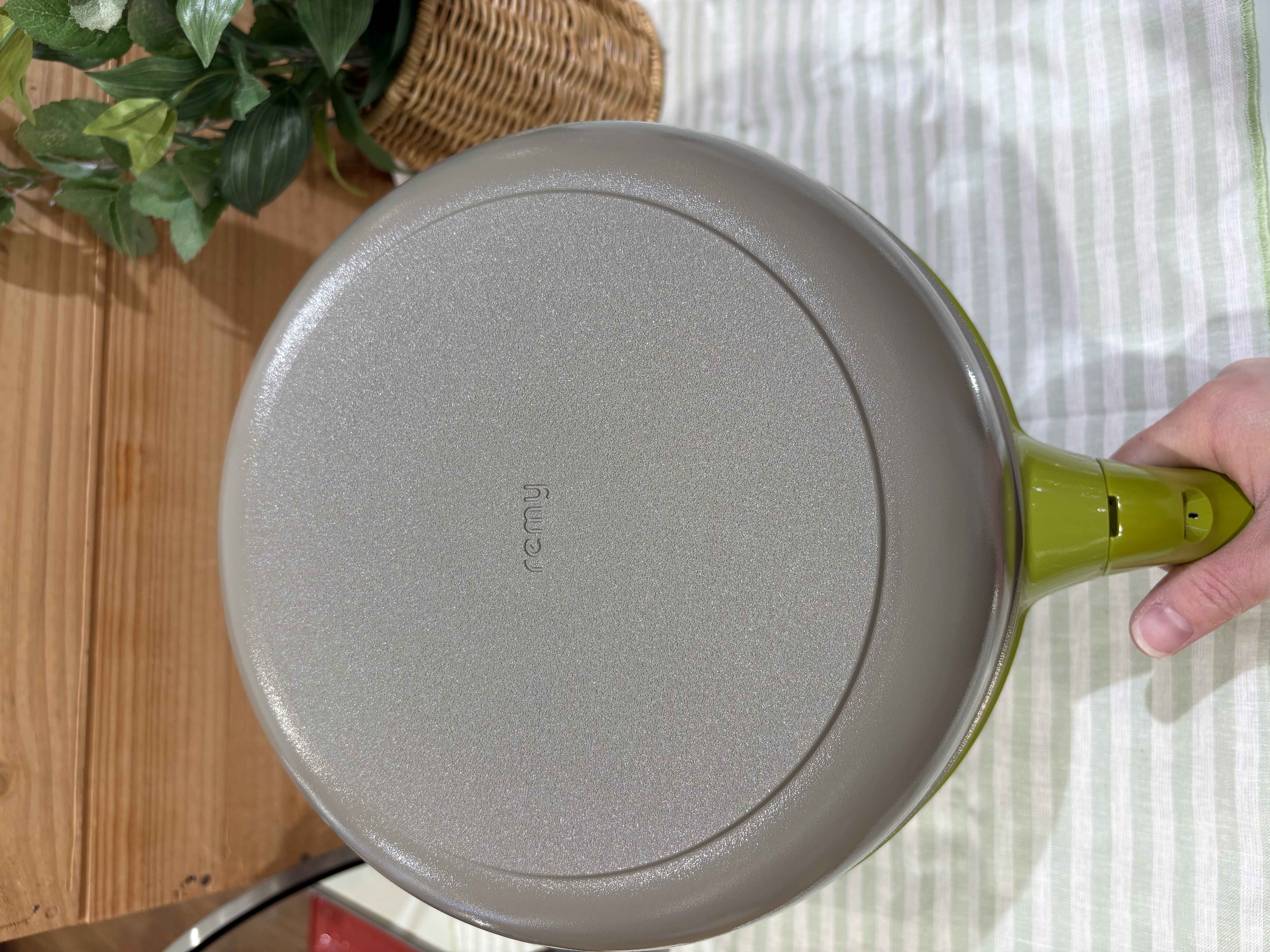 MOLさんの「212 KITCHEN STORE｜ブロックストライプ リネンコットン キッチンクロス L 45x60cm LGR ＜212Kオリジナル」を使ったコーディネート