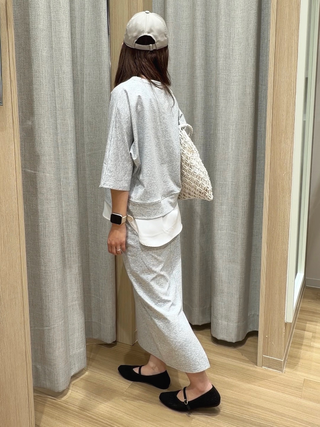 Fumikaさんの「grove｜【貴島明日香さん着用／イージーケア／接触冷感】麻混スタンドギャザーシャツ」を使ったコーディネート