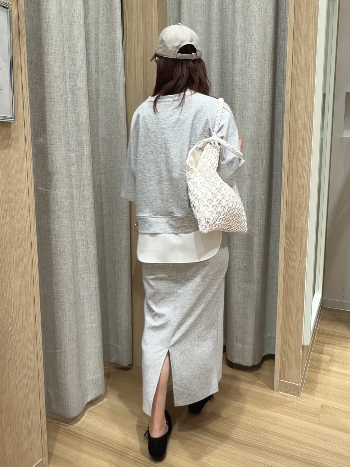 Fumikaさんの「grove｜【貴島明日香さん着用／イージーケア／接触冷感】麻混スタンドギャザーシャツ」を使ったコーディネート