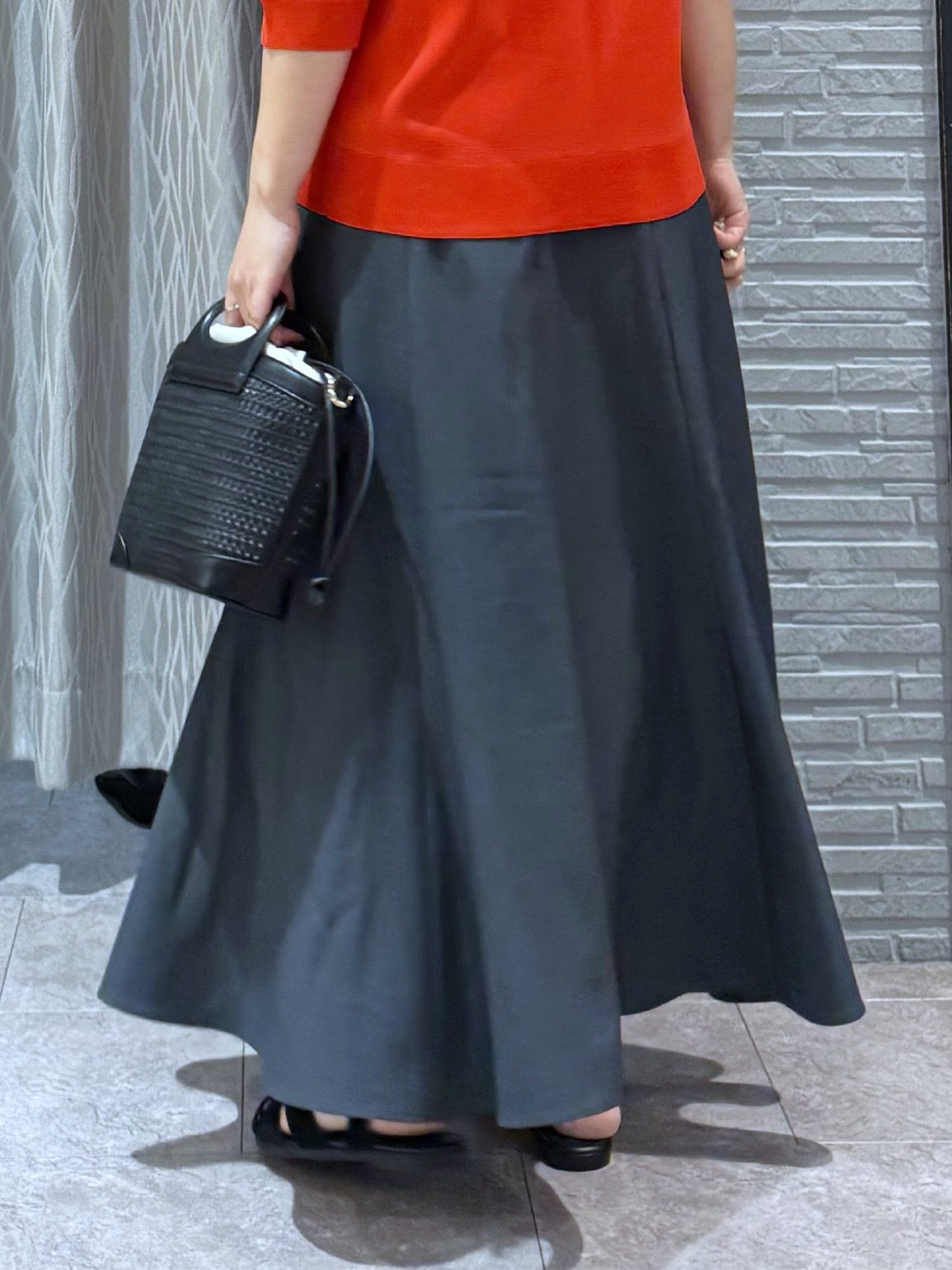 chさんの「THE SHOP TK｜【S-XL/ひんやりタッチ】美しさ際立つ 6分袖ニット 洗濯機OK/UVケア/毛玉になりにくい」を使ったコーディネート