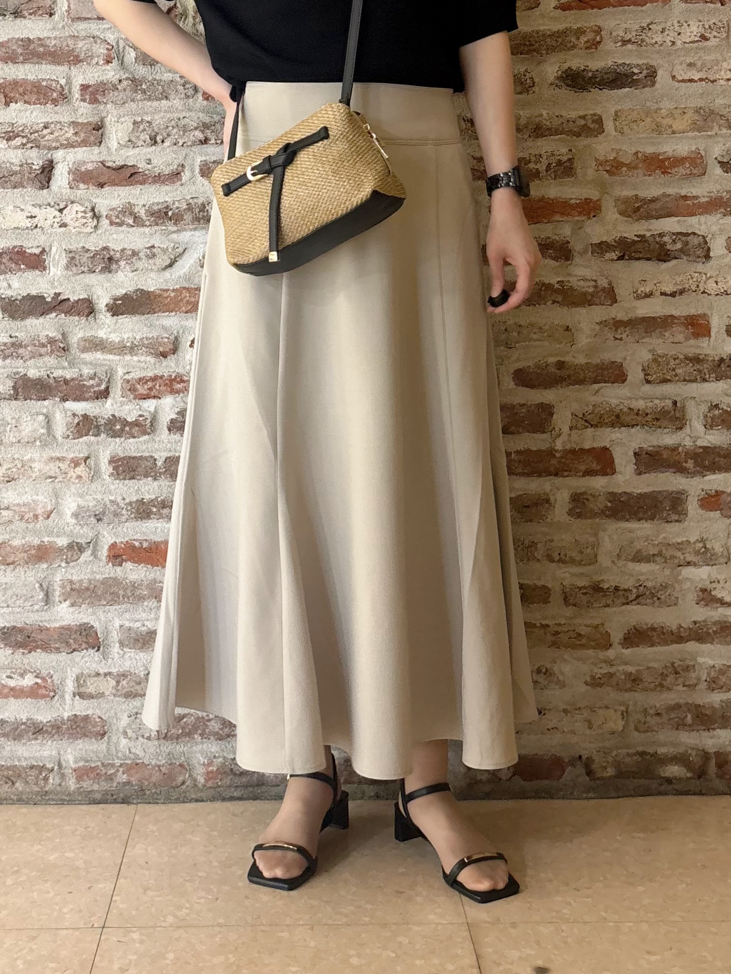 しばさんの「THE SHOP TK｜【S-XL/ひんやりタッチ】美しさ際立つ 6分袖ニット 洗濯機OK/UVケア/毛玉になりにくい」を使ったコーディネート