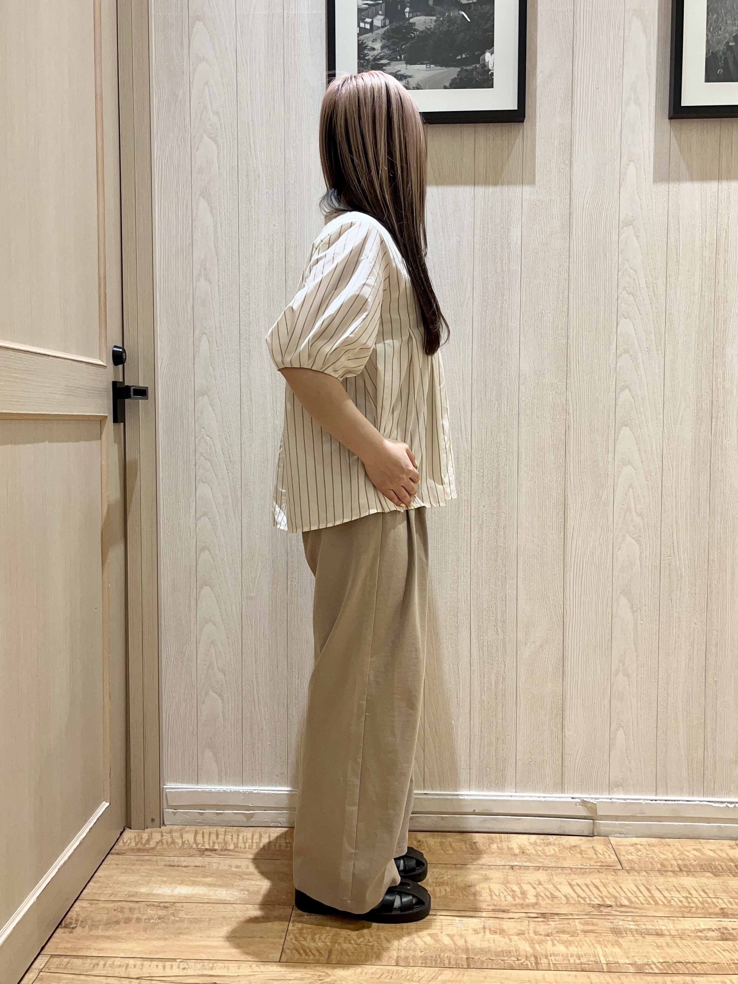 ﾕｲさんの「SHOO･LA･RUE｜【高レビュー/洗濯後しわになりにくい/インせず着られる】自然に体型カバー 麻調ペプラムブラウス」を使ったコーディネート