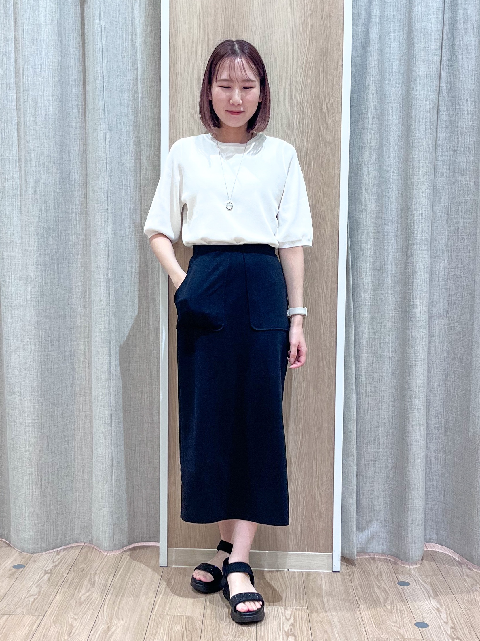 みーちゃんさんの「grove｜【貴島明日香さん着用／イージーケア／接触冷感】麻混スタンドギャザーシャツ」を使ったコーディネート