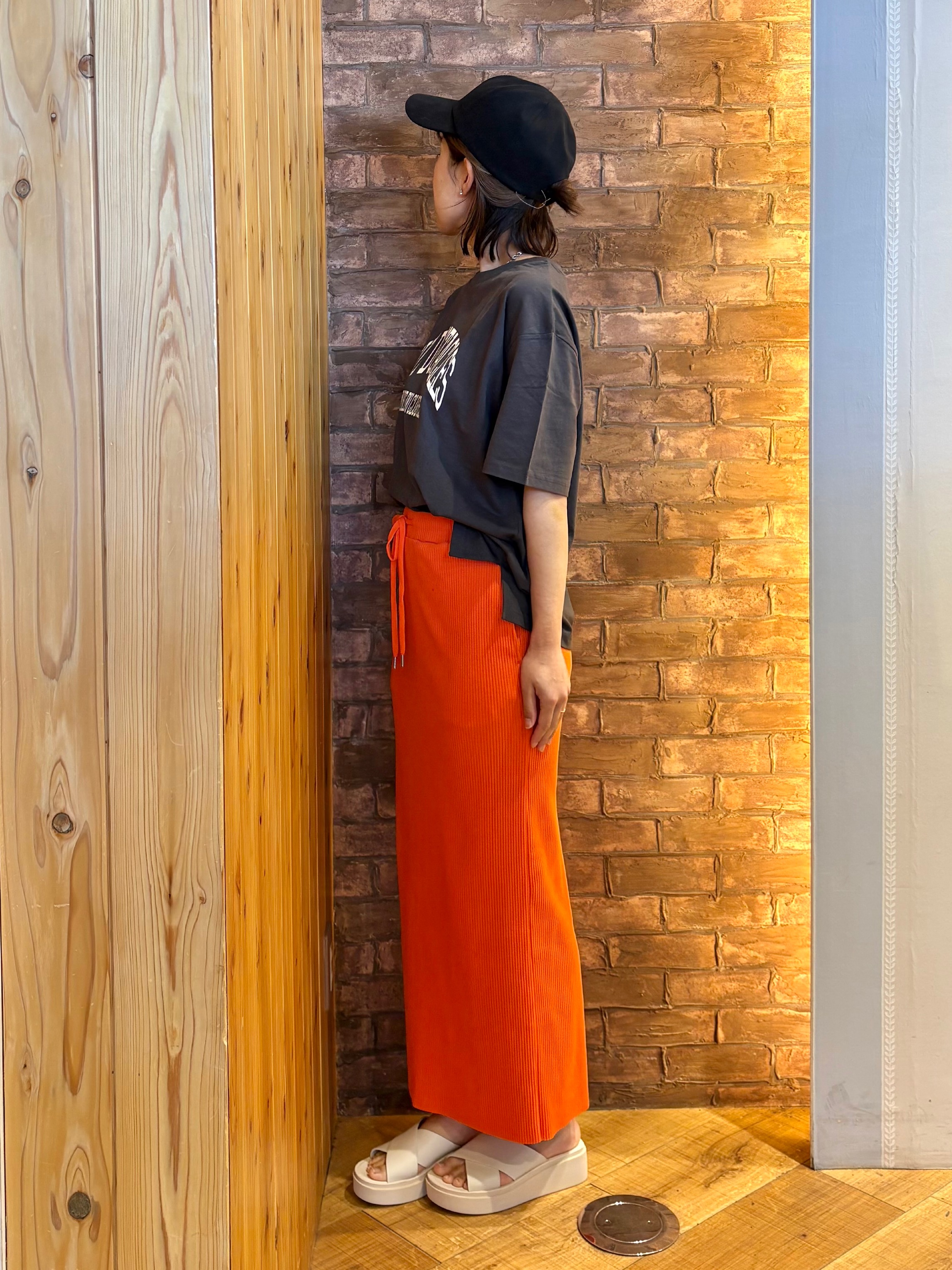 mieさんの「SHOO･LA･RUE｜【綿100%/S-LL/プチプラ】ゆるシルエット シンプルTシャツ」を使ったコーディネート