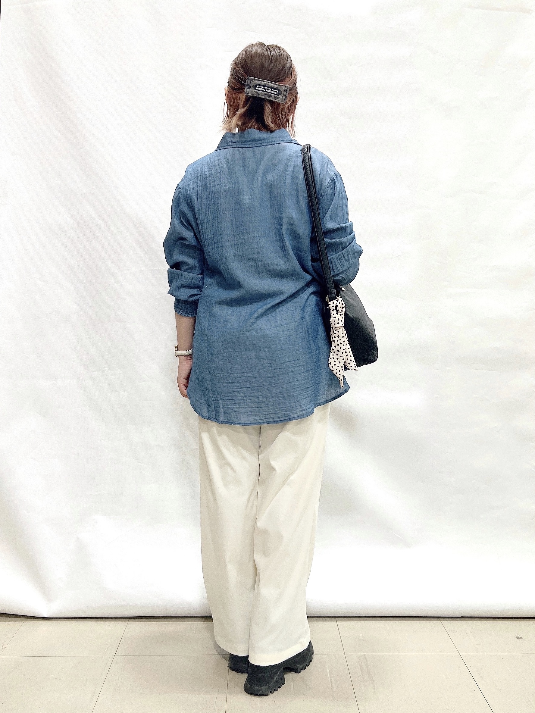 YUIさんの「SHOO･LA･RUE｜【前後2WAY/洗濯機可/S-LL】毎日のお供に ランダムテレコタンクトップ」を使ったコーディネート