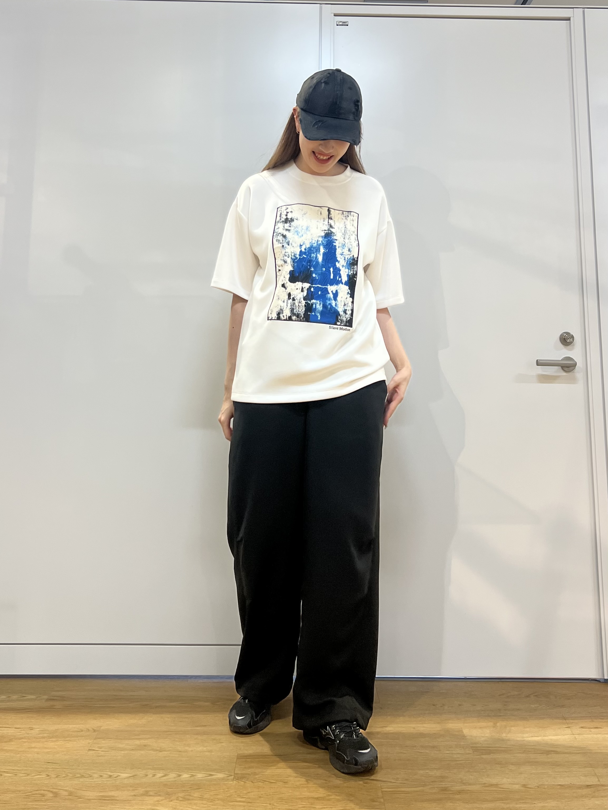 mさんの「tk.TAKEO KIKUCHI｜コンシールドエンブロTシャツ」を使ったコーディネート