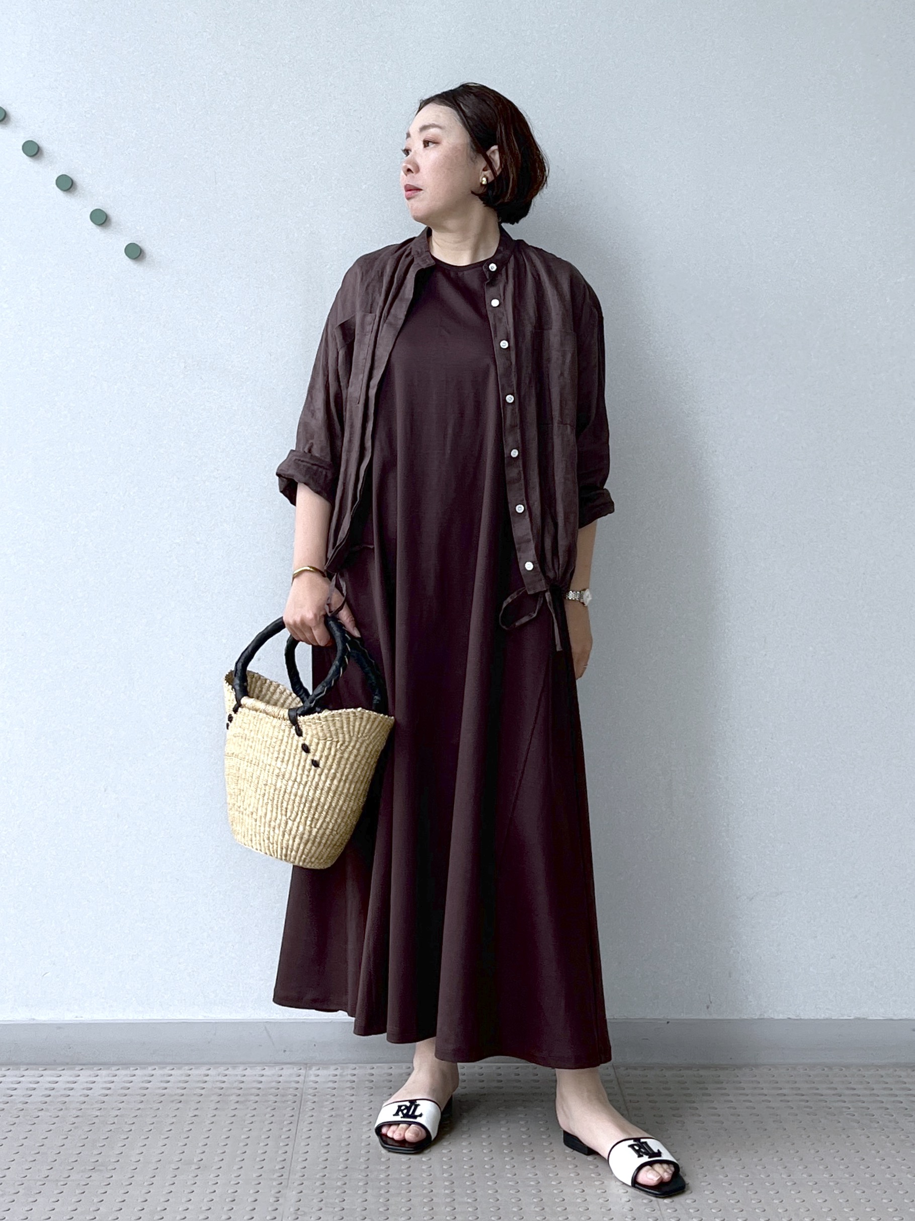 Soeさんの「DRESSTERIOR｜【2WAY/羽織にも】ウォッシャブルリネン ドロストシャツ」を使ったコーディネート