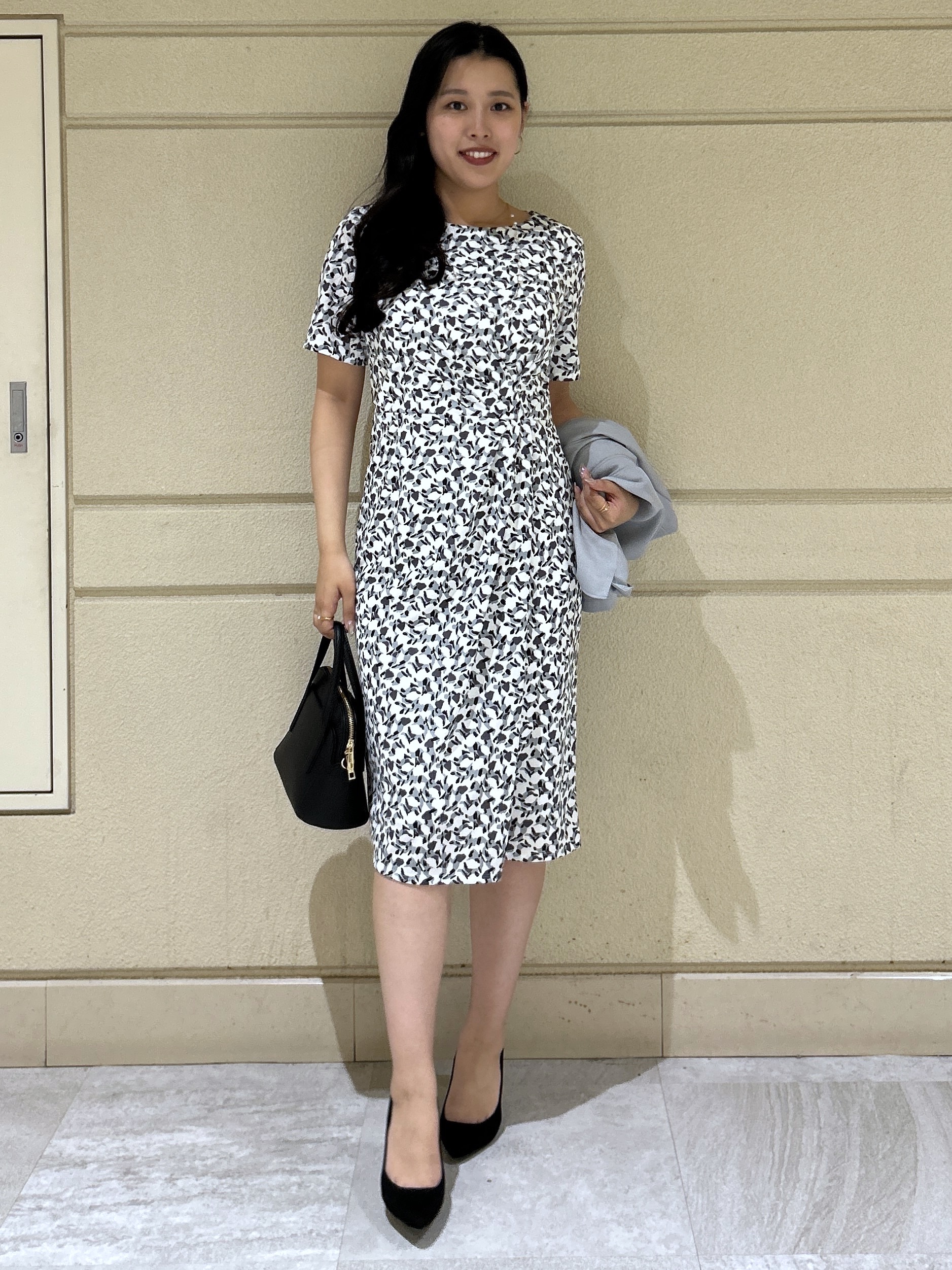 Momokaさんの「COUP DE CHANCE｜【手洗い可／日本製】タック入タイトワンピース」を使ったコーディネート