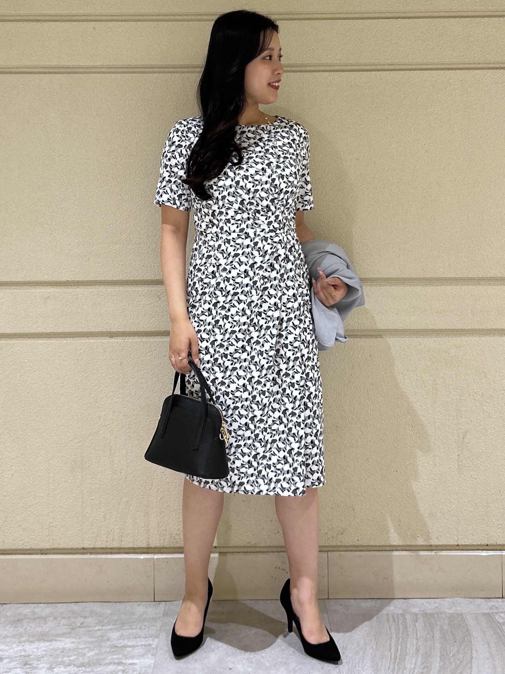 Momokaさんの「COUP DE CHANCE｜【手洗い可／日本製】タック入タイトワンピース」を使ったコーディネート