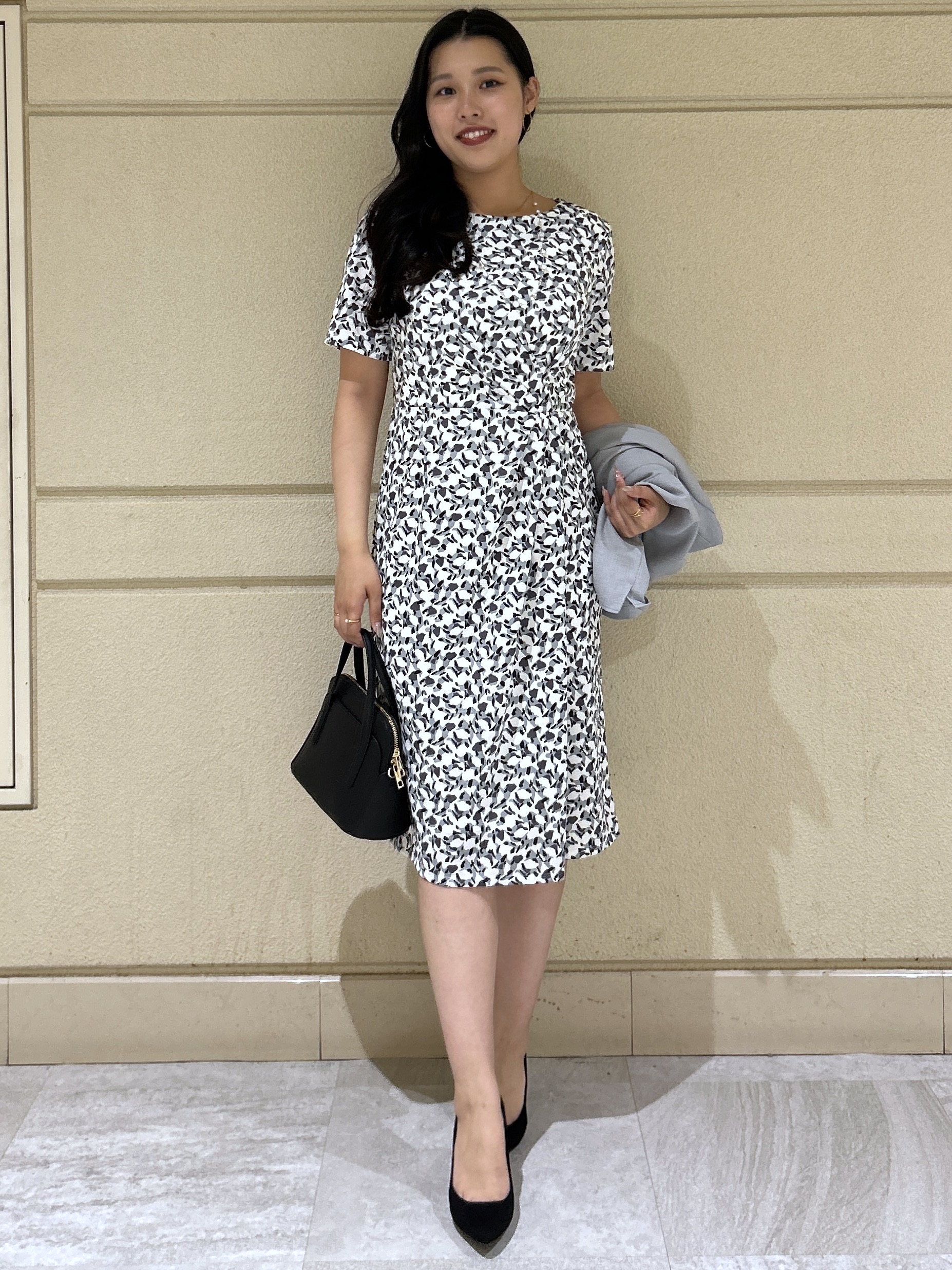 Momokaさんの「COUP DE CHANCE｜【手洗い可／日本製】タック入タイトワンピース」を使ったコーディネート
