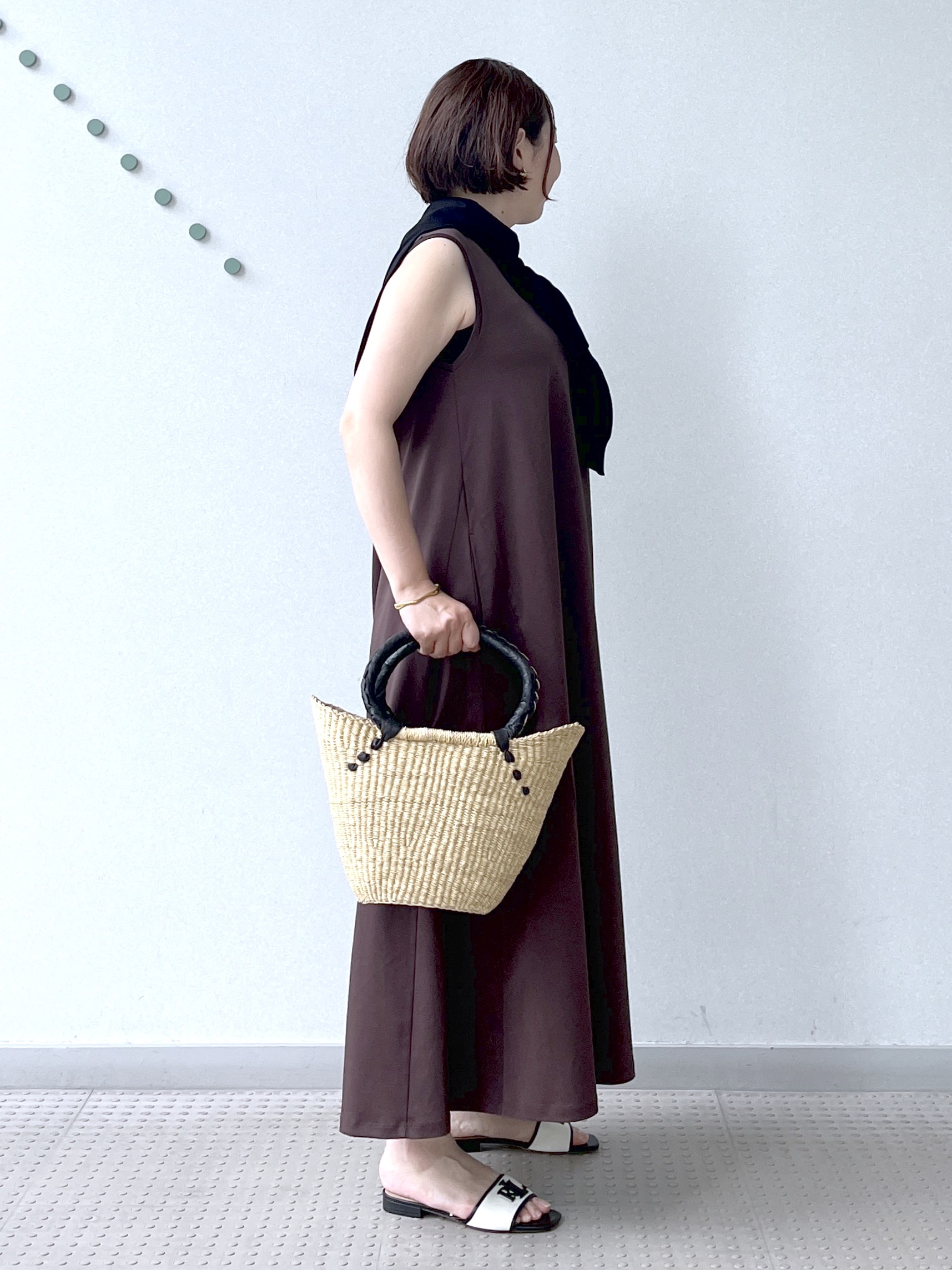 Soeさんの「DRESSTERIOR｜【接触冷感／抗菌防臭／消臭/ウォッシャブル】アイスクリアコットン フレンチスリーブワンピース」を使ったコーディネート