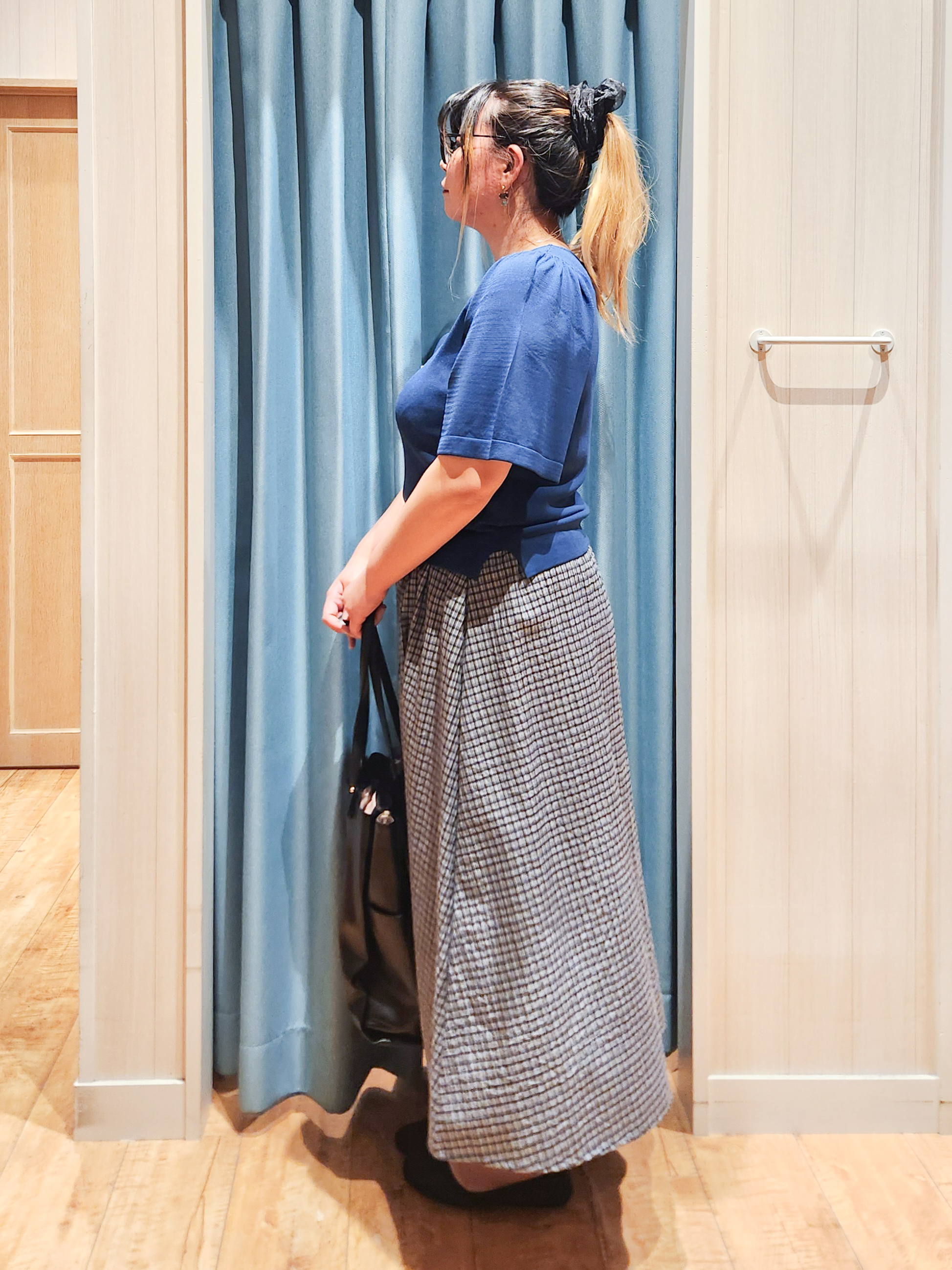 れーやんさんの「SHOO･LA･RUE｜【毎日洗える/ひんやり/UV/S-LL】二の腕かくせる フレアスリーブひらり5分袖ニット」を使ったコーディネート