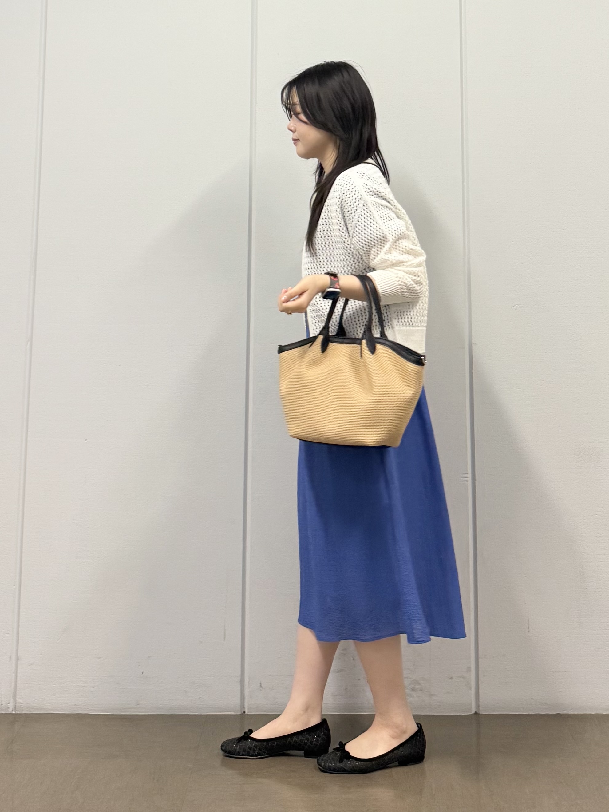 mizukiさんの「INDIVI｜【洗える】無地＆チェーン柄 シャーリングサッカーワンピース」を使ったコーディネート