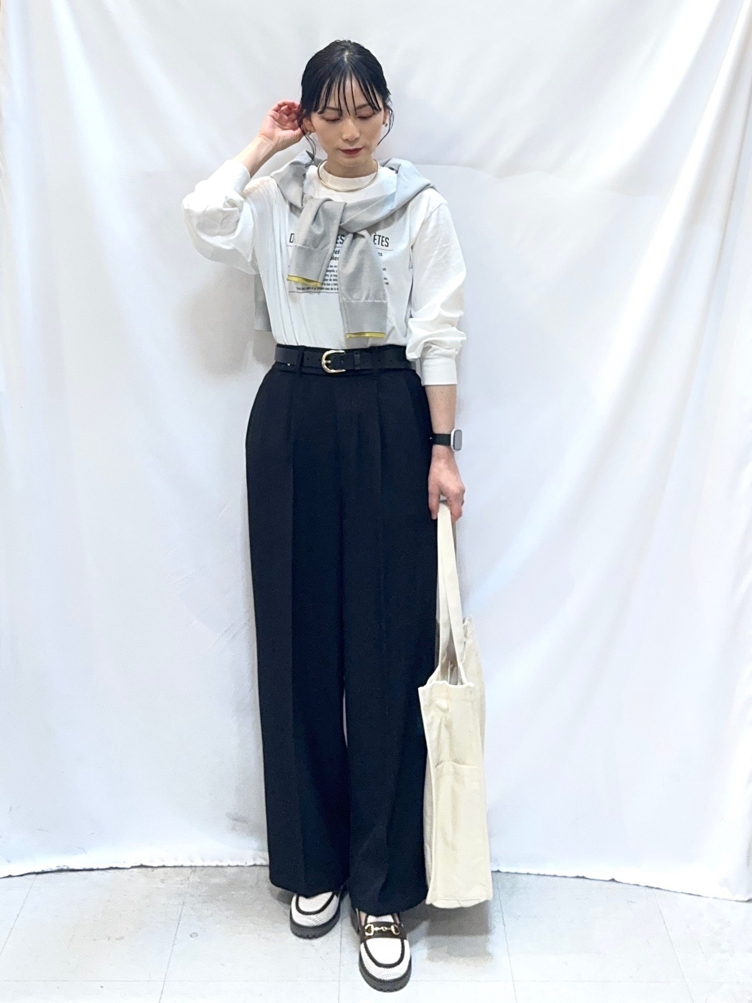 𝐇𝐢𝐫𝐨𝐦𝐢さんの「SHOO･LA･RUE｜【着丈選べる/S-LL/洗濯機可】楽ちん&times;きれい見え　ストレッチワイドパンツ」を使ったコーディネート