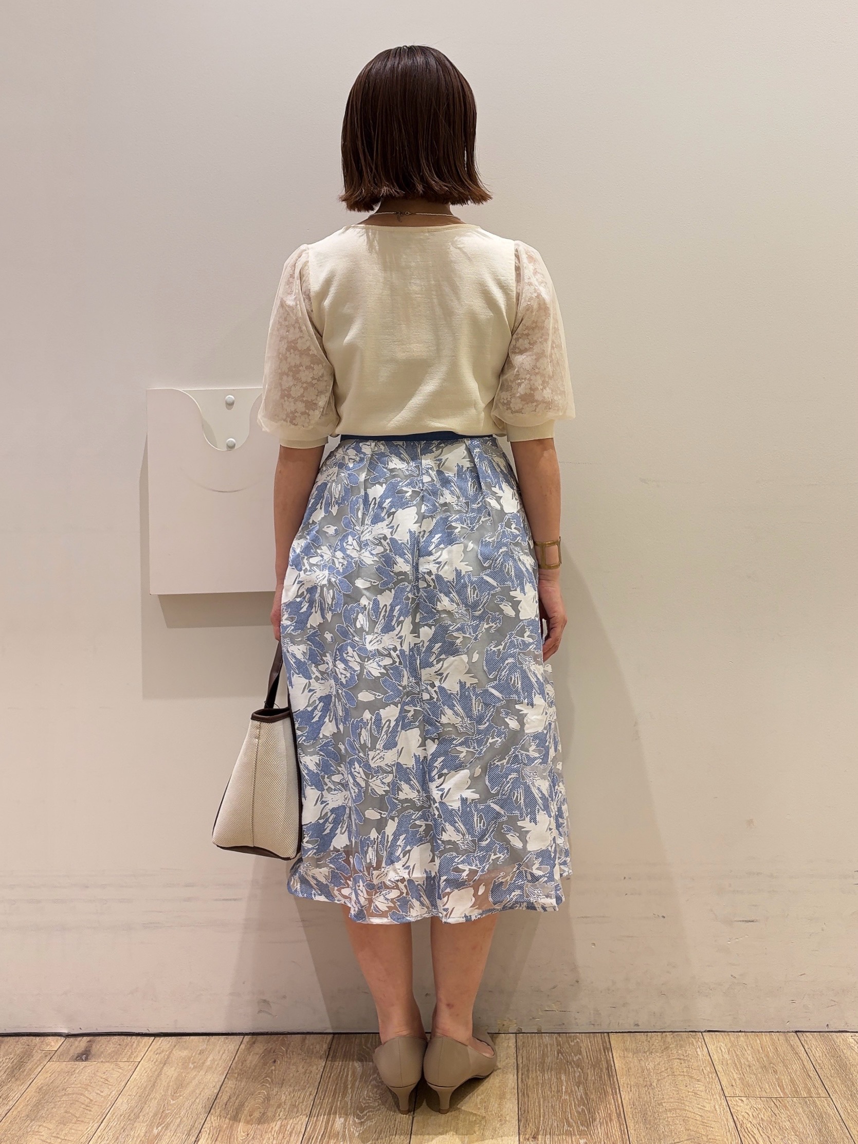 YUKOさんの「index｜【接触冷感】ビジューボタンカーディガン《抗ピリング／洗濯機OK》」を使ったコーディネート