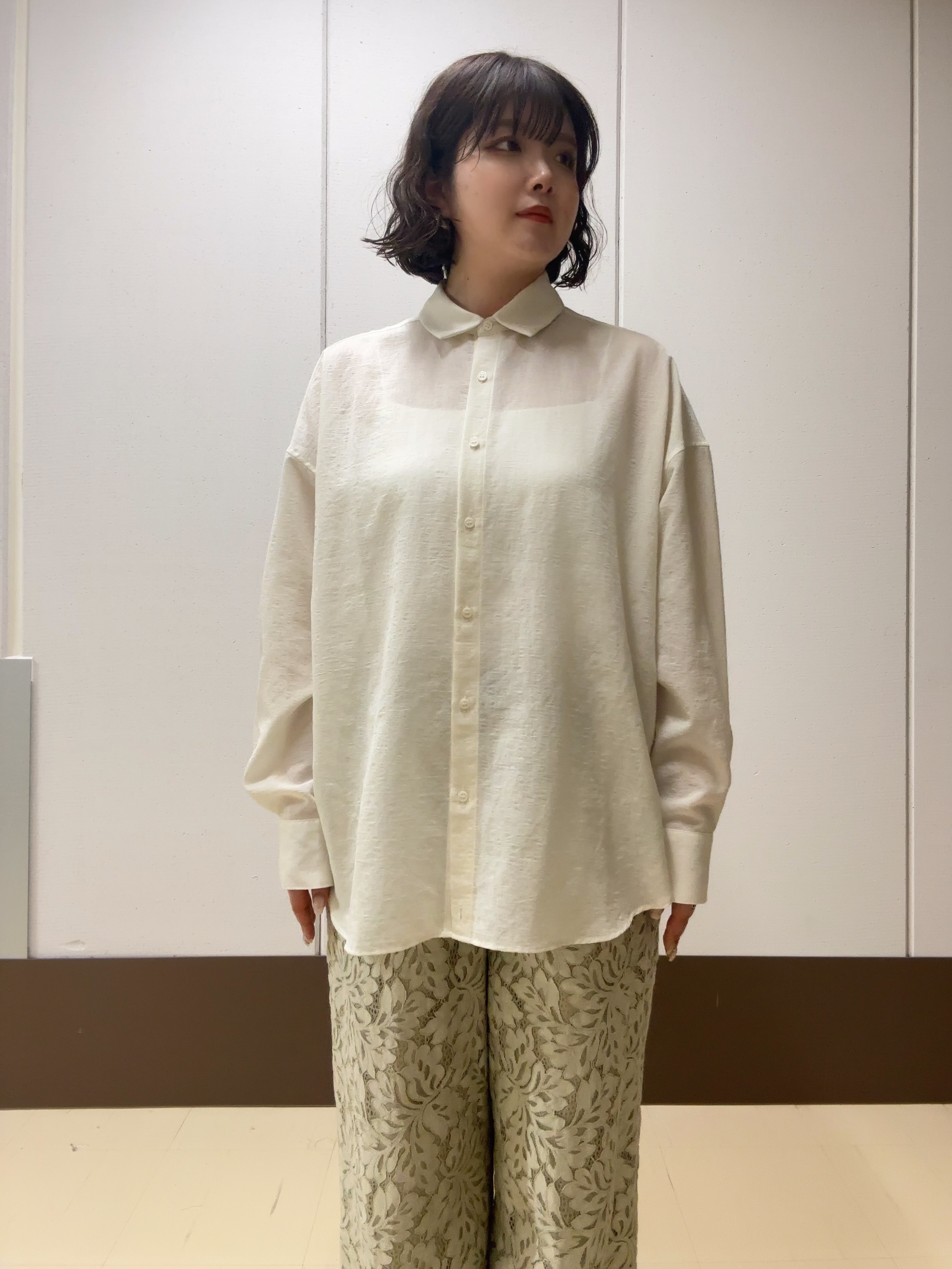 Atsumiさんの「UNTITLED｜【2WAY/マシンウォッシャブル】カシュクールデザインシャツ」を使ったコーディネート