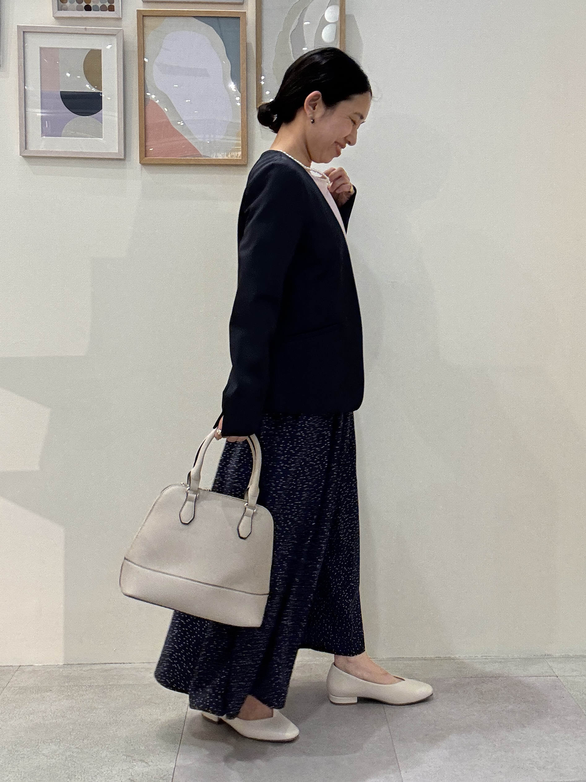 たけぴさんの「SHOO･LA･RUE｜【洗濯機可/UV/SS-3L】すっきり好印象 ノーカラージャケット」を使ったコーディネート