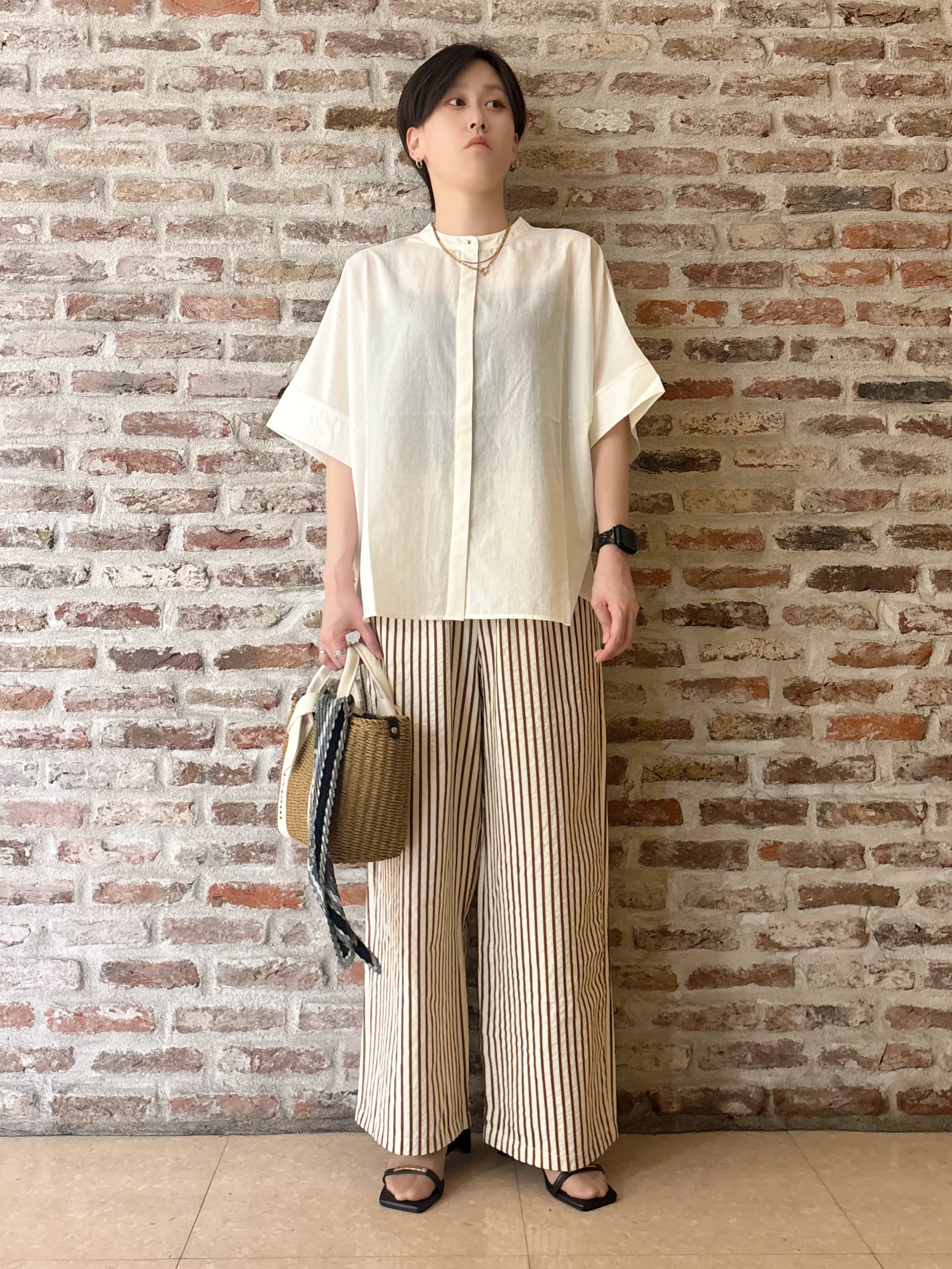 しばさんの「THE SHOP TK｜【高レビュー/体型カバー】さらっと快適 ドルマン5分袖ブラウス」を使ったコーディネート