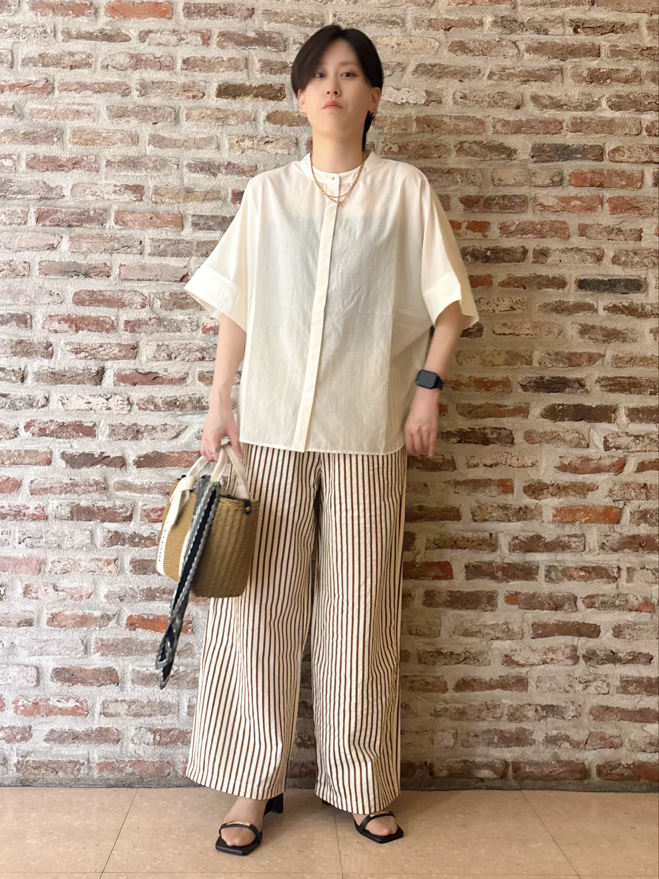 しばさんの「THE SHOP TK｜【高レビュー/体型カバー】さらっと快適 ドルマン5分袖ブラウス」を使ったコーディネート