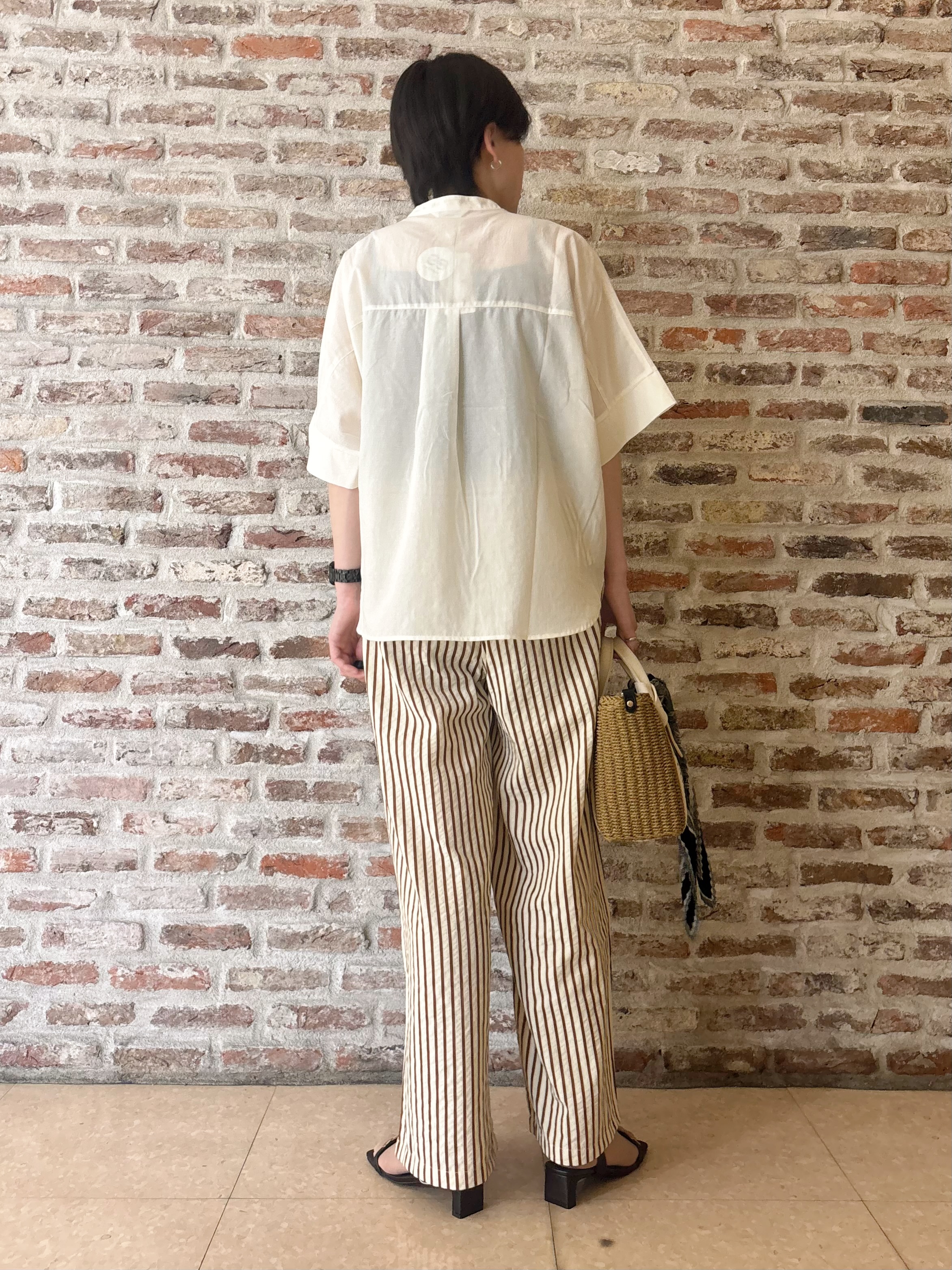 しばさんの「THE SHOP TK｜【高レビュー/体型カバー】さらっと快適 ドルマン5分袖ブラウス」を使ったコーディネート