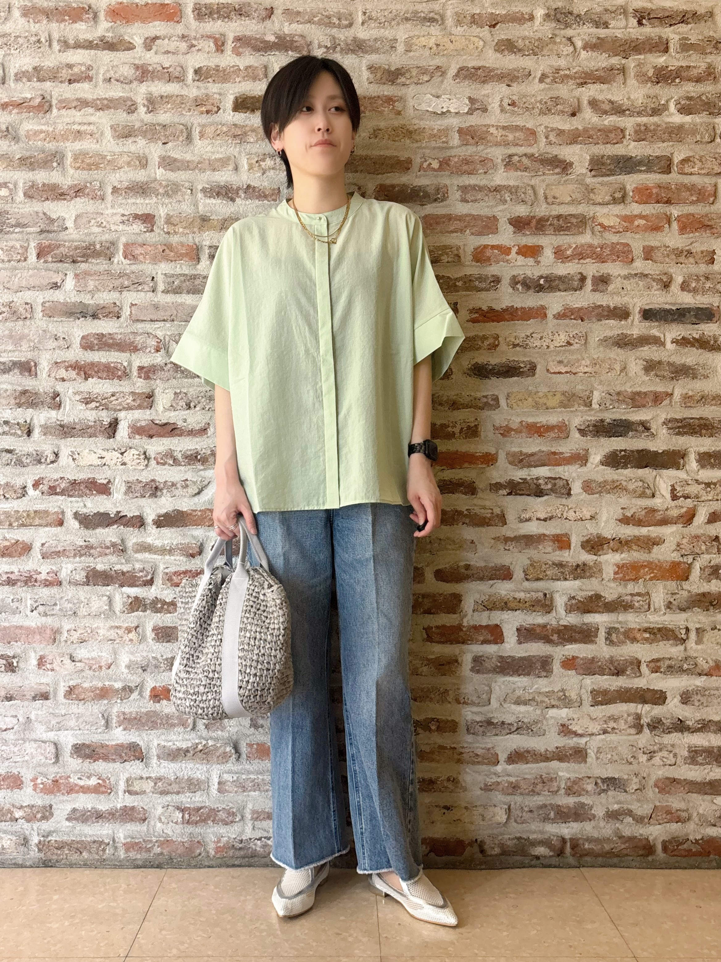 しばさんの「THE SHOP TK｜【高レビュー/体型カバー】さらっと快適 ドルマン5分袖ブラウス」を使ったコーディネート