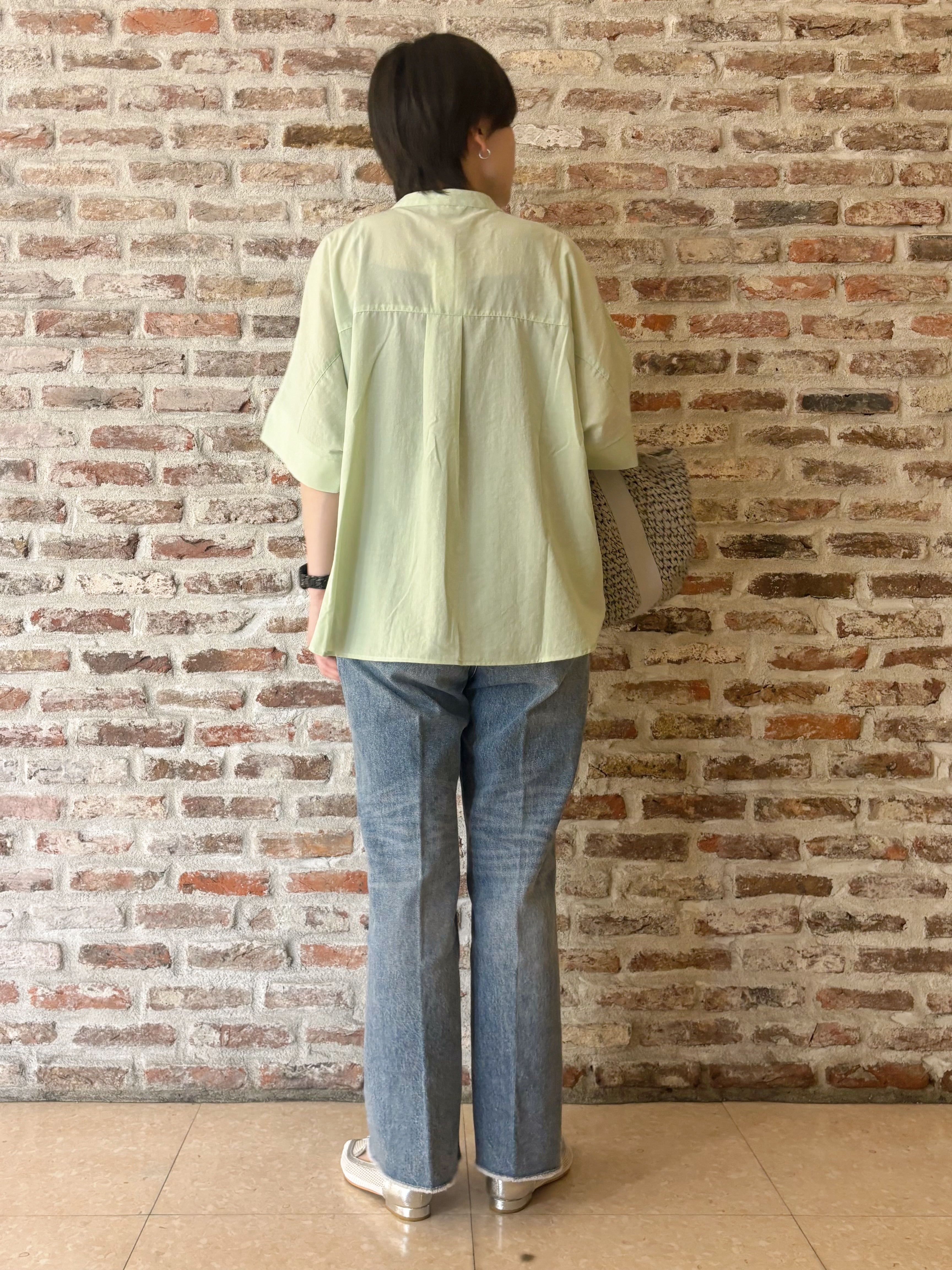 しばさんの「THE SHOP TK｜【高レビュー/体型カバー】さらっと快適 ドルマン5分袖ブラウス」を使ったコーディネート