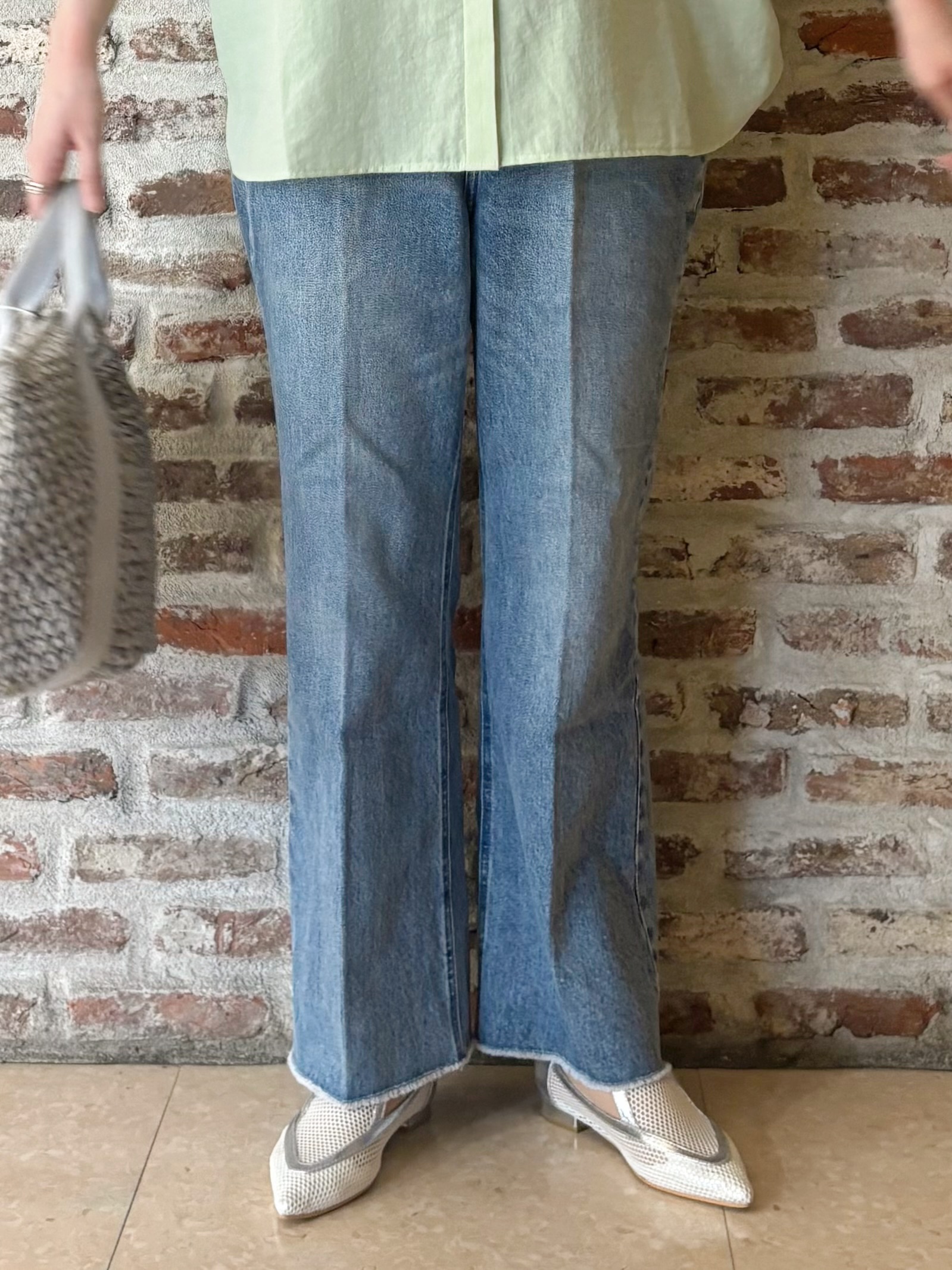 しばさんの「THE SHOP TK｜【高レビュー/体型カバー】さらっと快適 ドルマン5分袖ブラウス」を使ったコーディネート