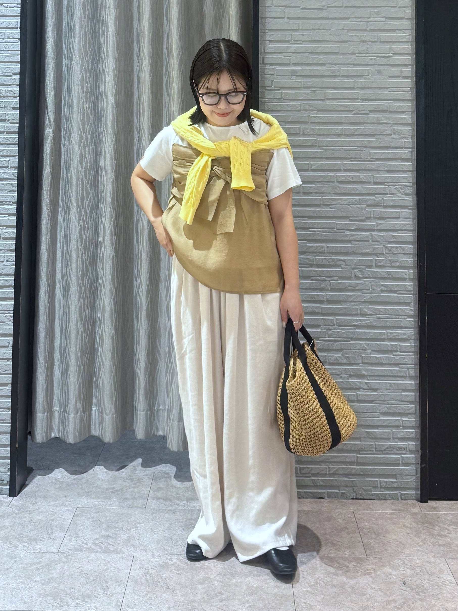 chさんの「THE SHOP TK｜【ひんやり／吸水速乾／UV】ビスチェ風 切り替えTシャツ」を使ったコーディネート