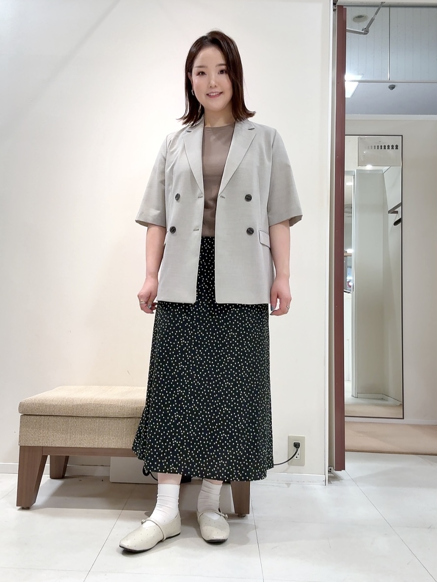 YUIさんの「UNTITLED｜【シワになりにくい/セットアップ可/接触冷感】ハーフスリーブジャケット」を使ったコーディネート