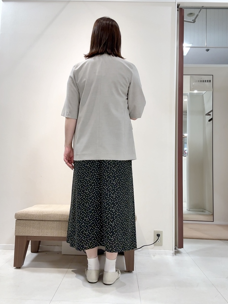 YUIさんの「UNTITLED｜【シワになりにくい/セットアップ可/接触冷感】ハーフスリーブジャケット」を使ったコーディネート
