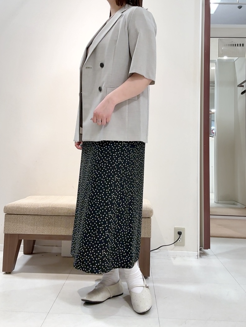 YUIさんの「UNTITLED｜【シワになりにくい/セットアップ可/接触冷感】ハーフスリーブジャケット」を使ったコーディネート