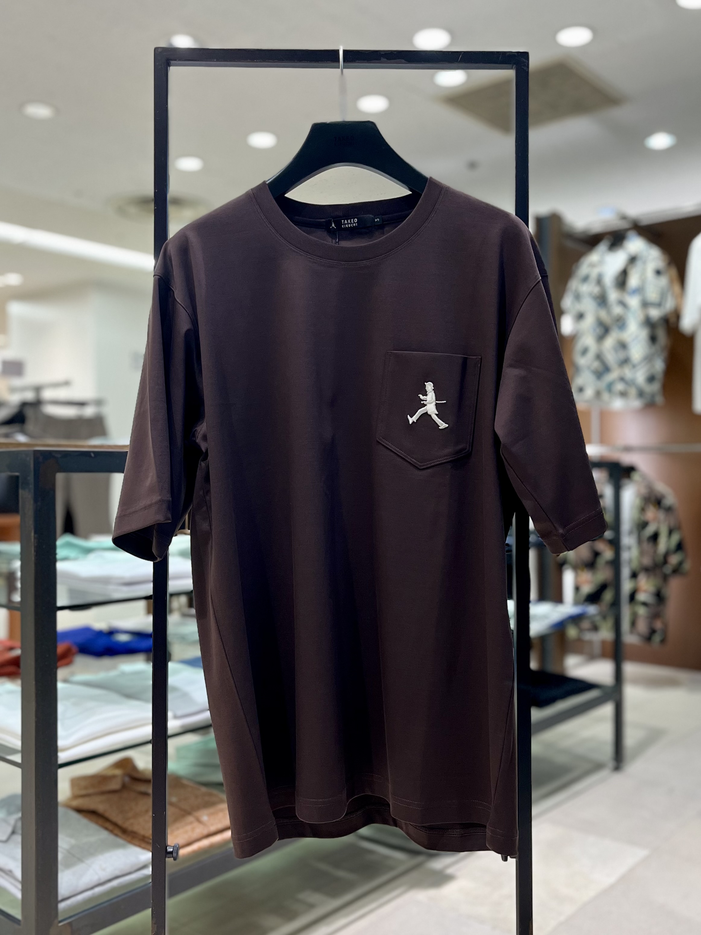 uedaさんの「TAKEO KIKUCHI｜【BOWLER HAT LABEL】アイスクリアコットンボーラーハットウォーカー 半袖ポケT」を使ったコーディネート