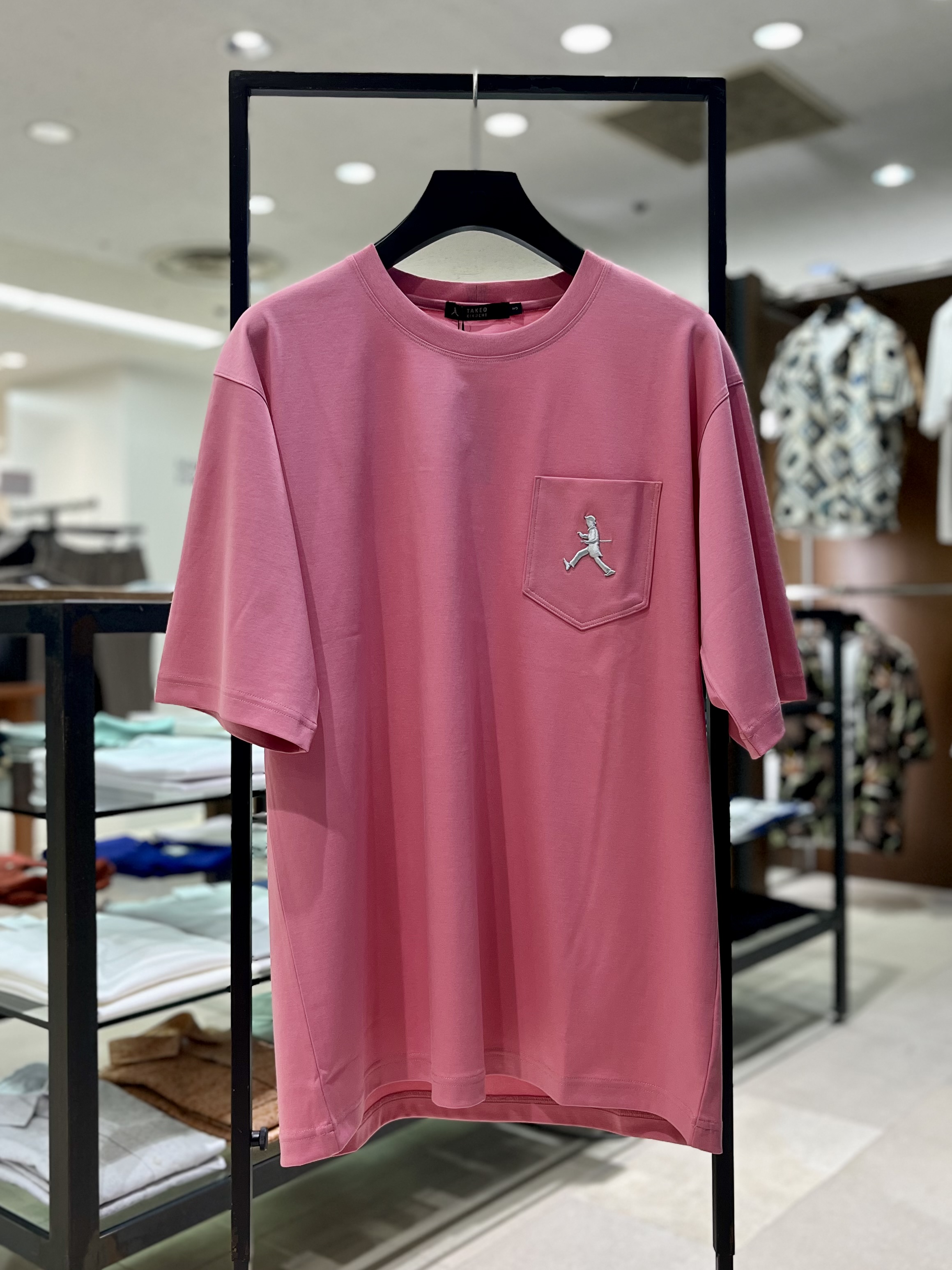 uedaさんの「TAKEO KIKUCHI｜【BOWLER HAT LABEL】アイスクリアコットンボーラーハットウォーカー 半袖ポケT」を使ったコーディネート