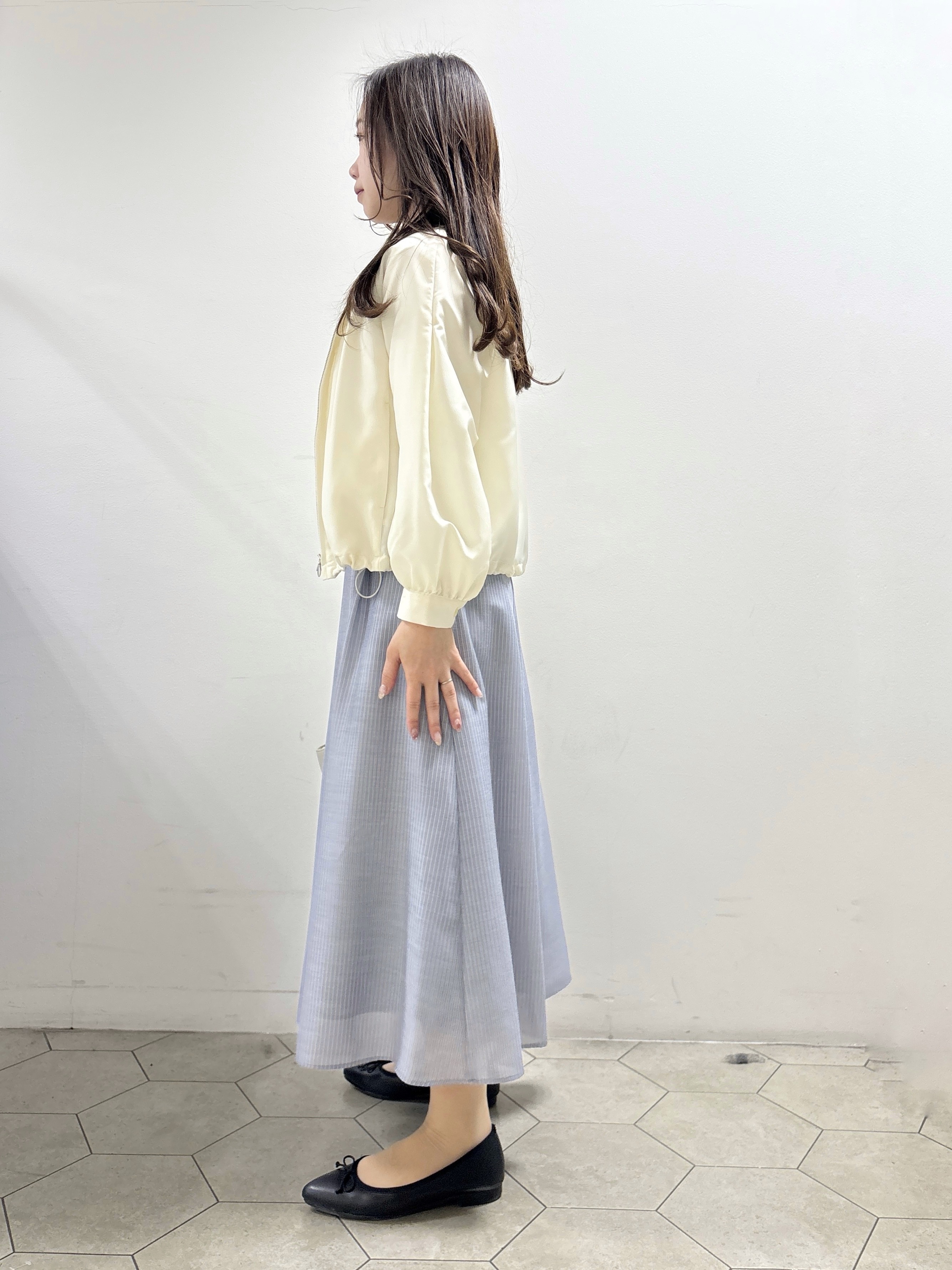 kahoさんの「INDIVI｜【洗える／大人シアー】エアリー バルーンブルゾン」を使ったコーディネート